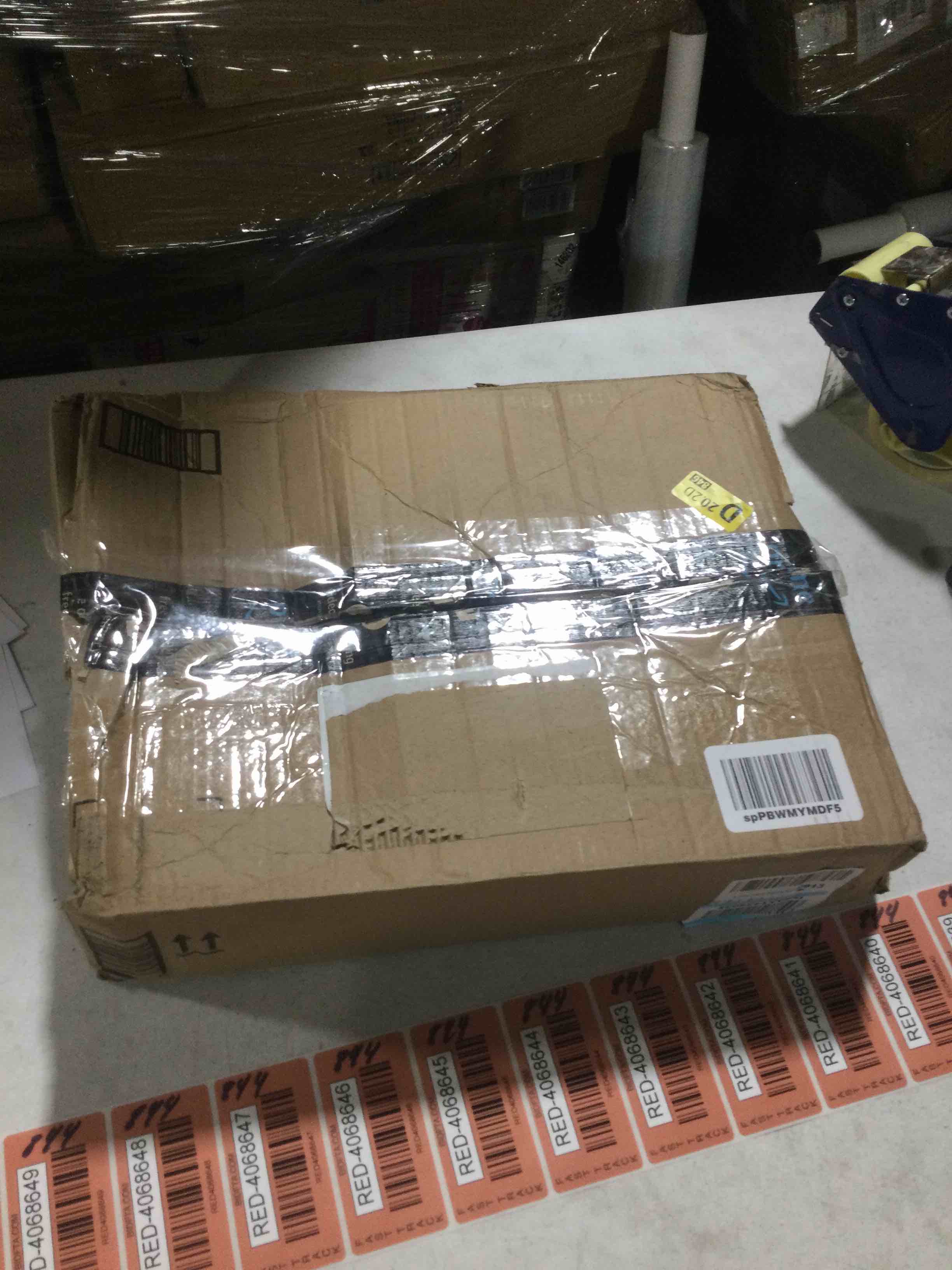 https://s3.amazonaws.com/lotting-images-prod/bidfta/RED4068638_1708542253343.jpeg