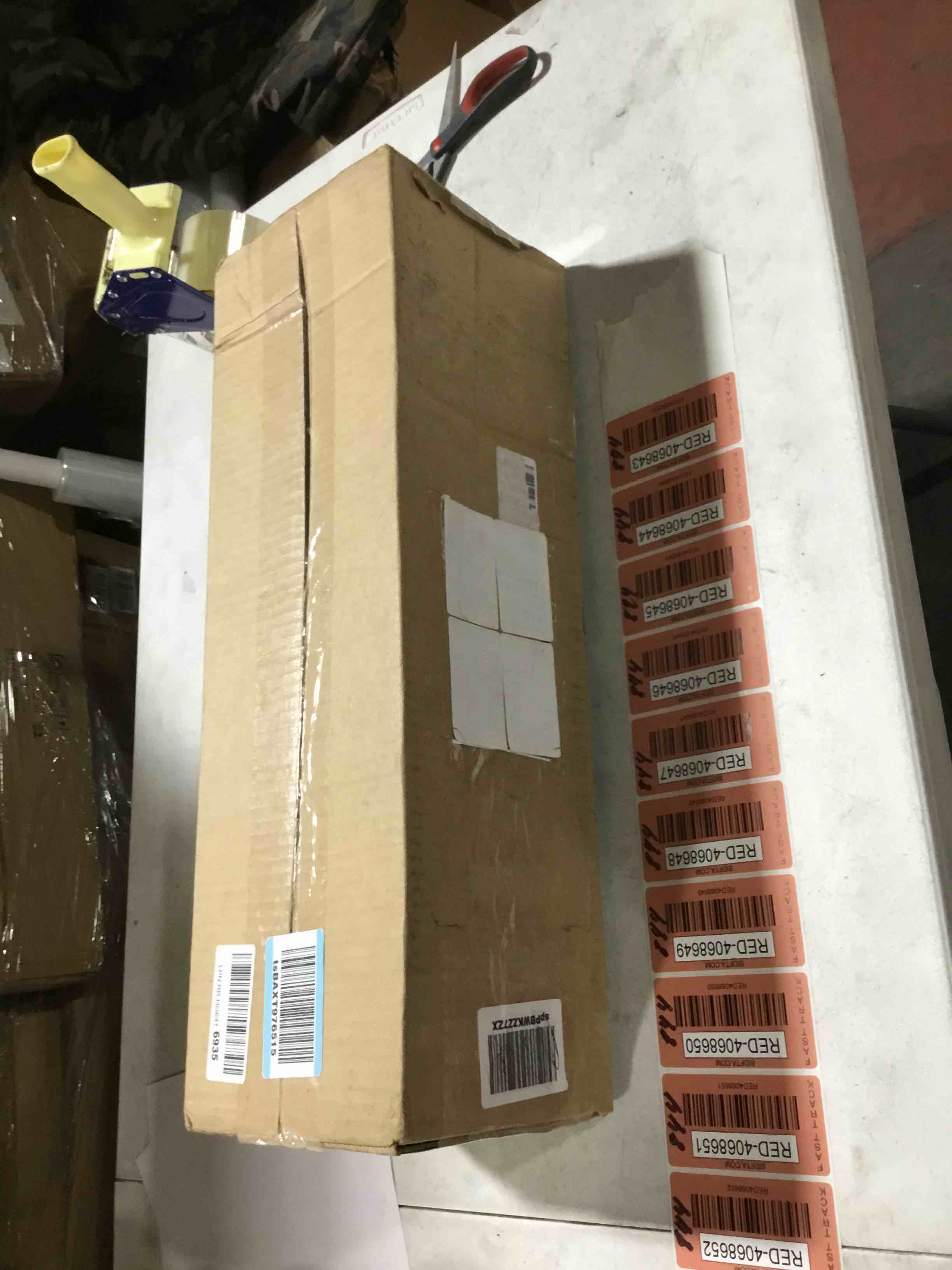 https://s3.amazonaws.com/lotting-images-prod/bidfta/RED4068643_1708544006310.jpeg