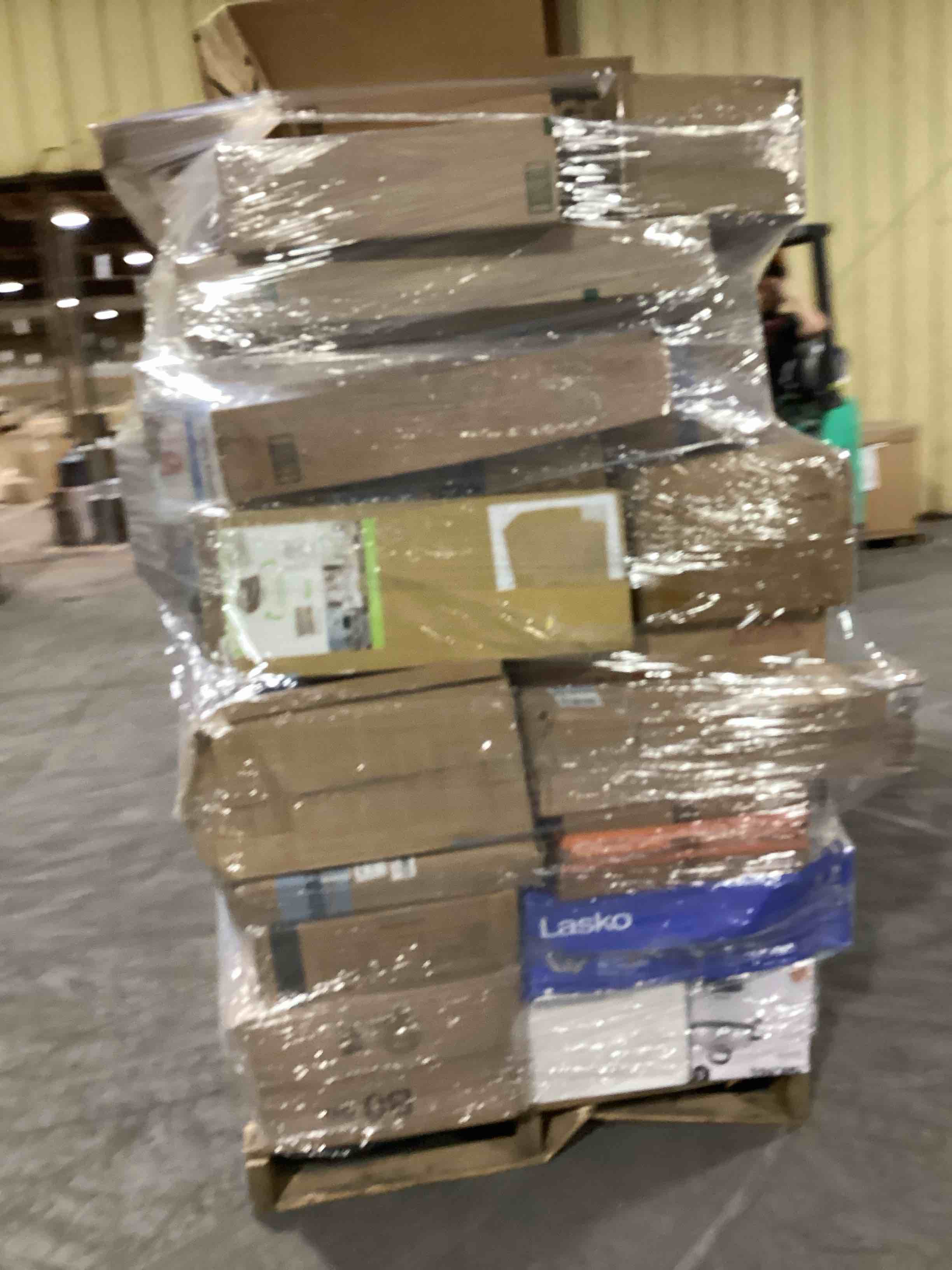 https://s3.amazonaws.com/lotting-images-prod/bidfta/RED4069318_1717246226936.jpeg
