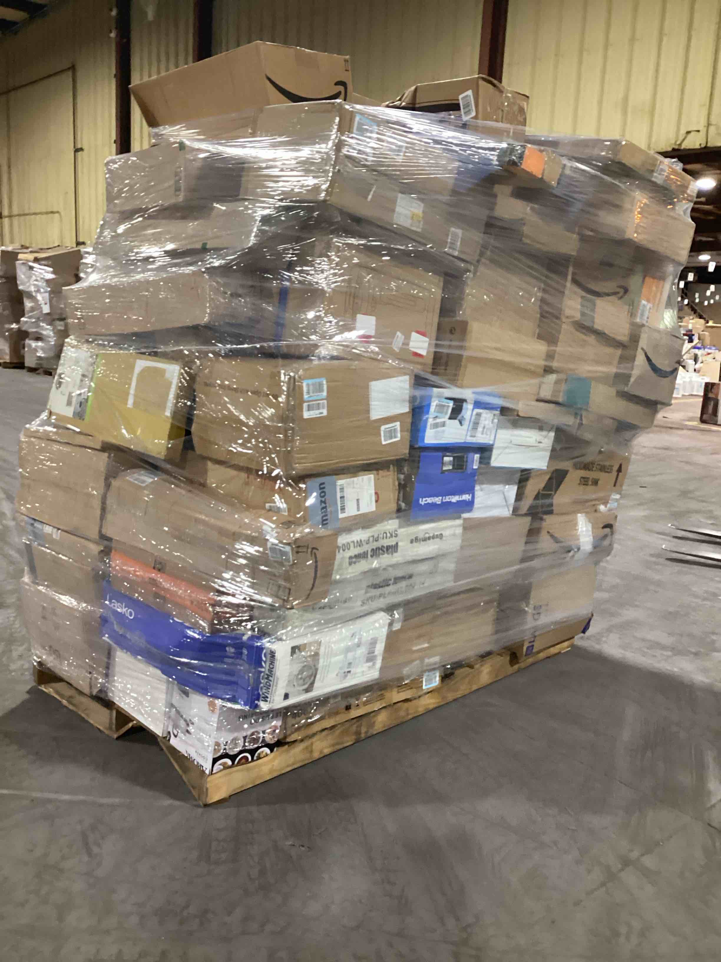 https://s3.amazonaws.com/lotting-images-prod/bidfta/RED4069318_1717246231457.jpeg