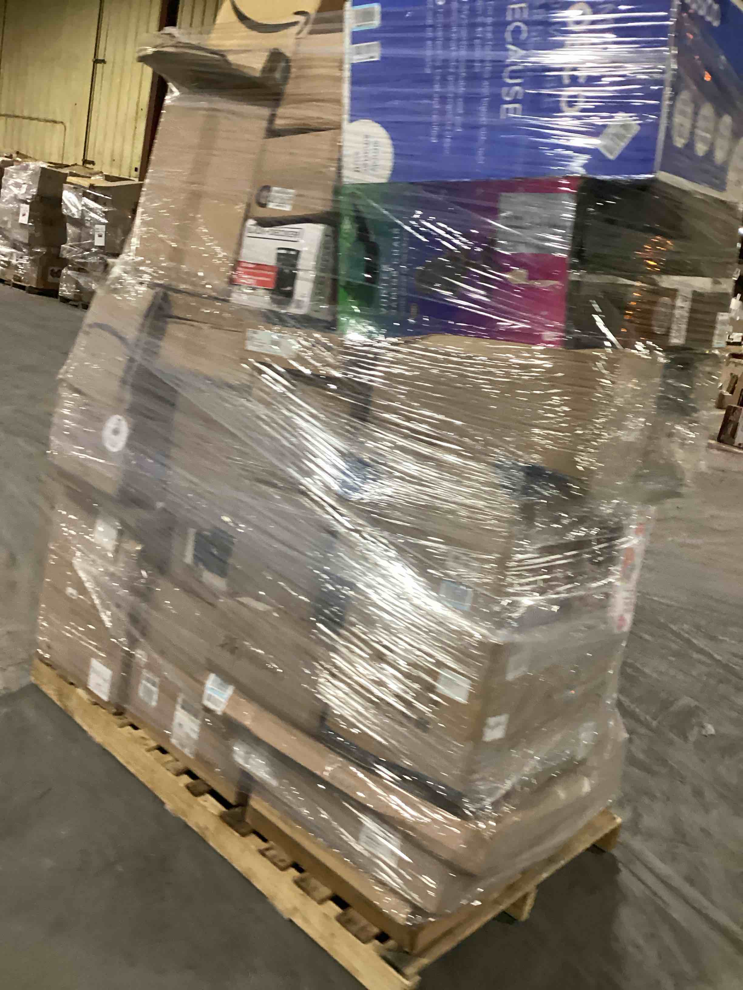 https://s3.amazonaws.com/lotting-images-prod/bidfta/RED4069321_1717245593393.jpeg