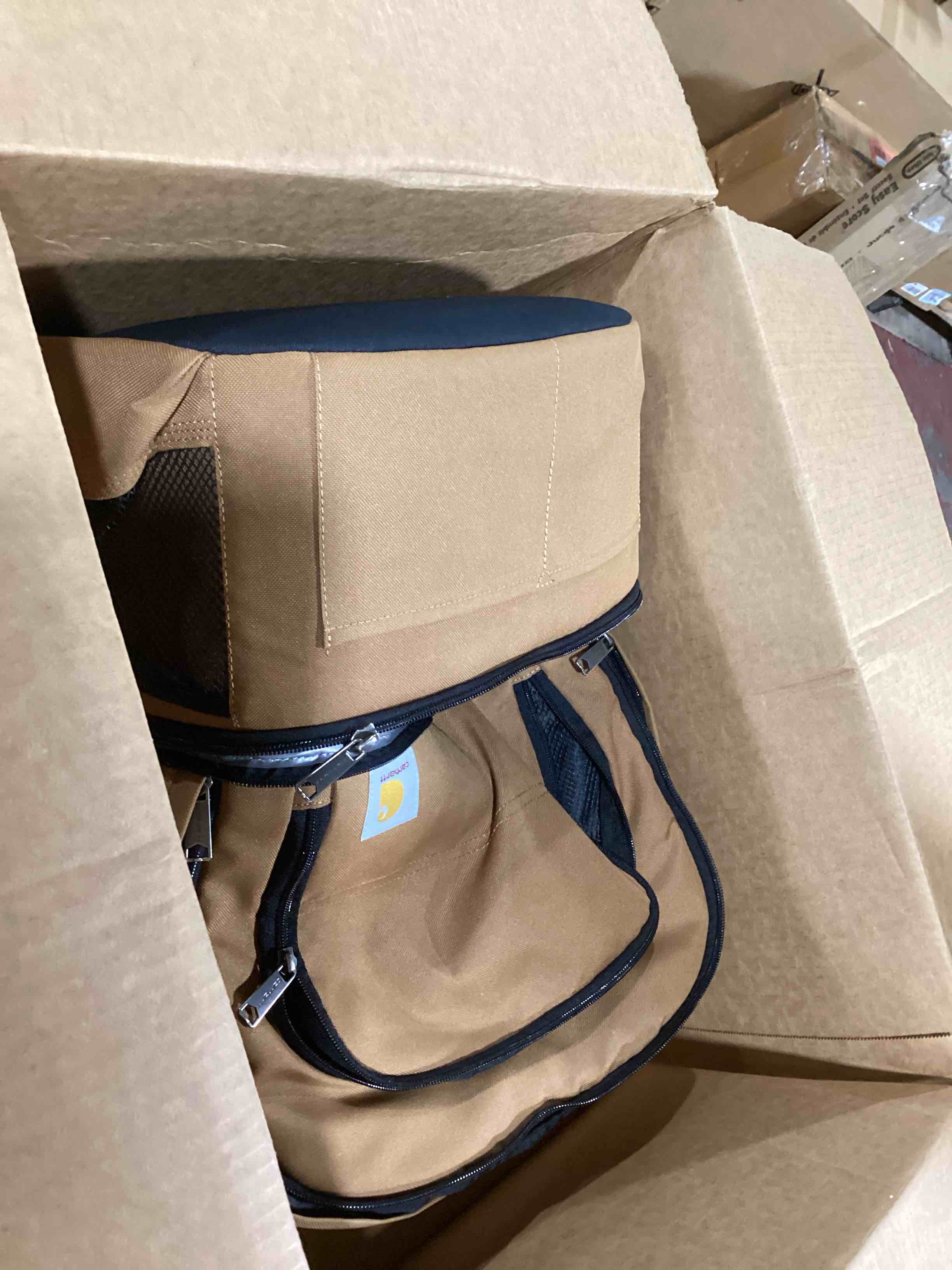 https://s3.amazonaws.com/lotting-images-prod/bidfta/RED4069517_1717528605725.jpeg