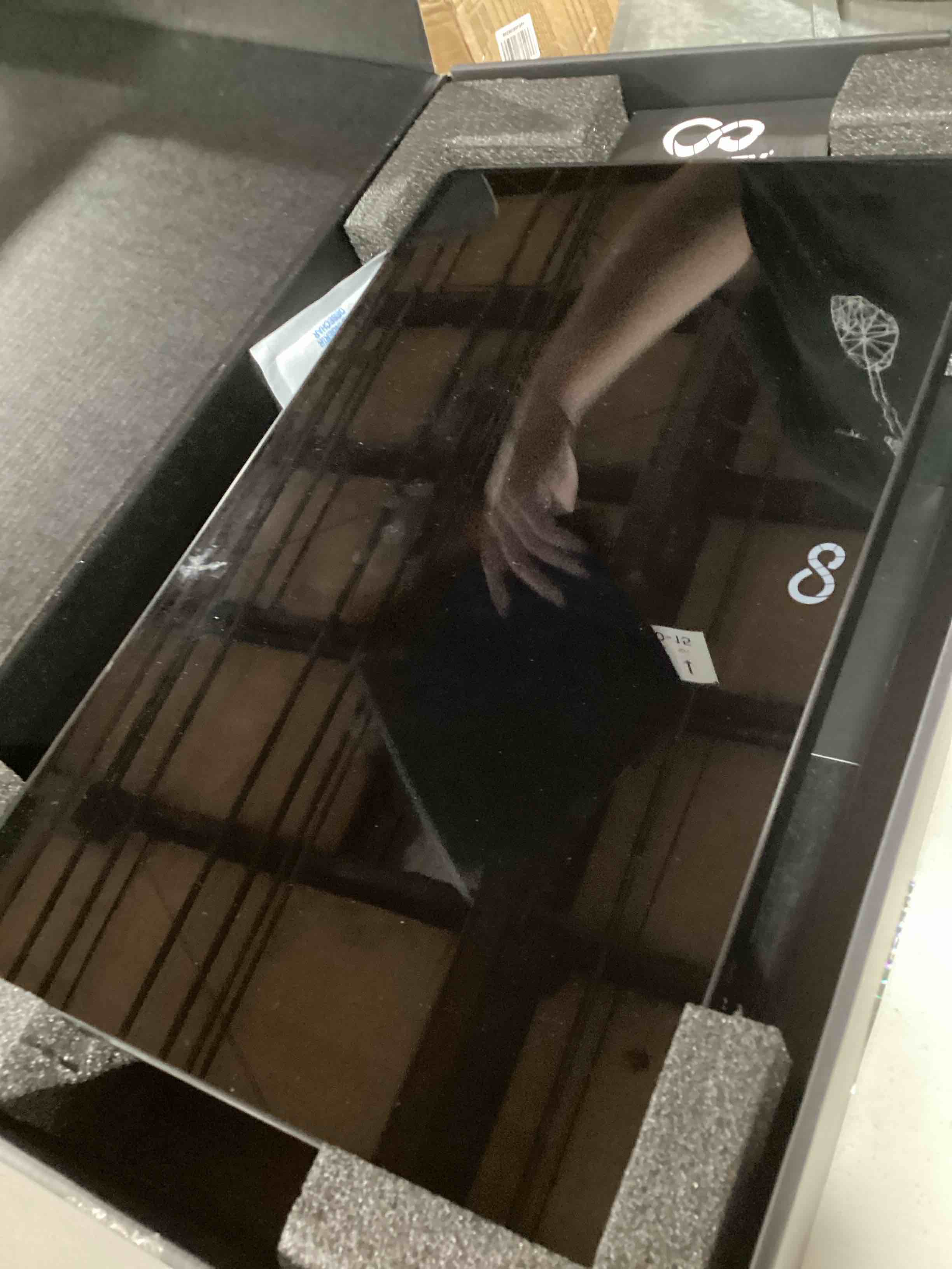 https://s3.amazonaws.com/lotting-images-prod/bidfta/RED4069523_1717530028922.jpeg