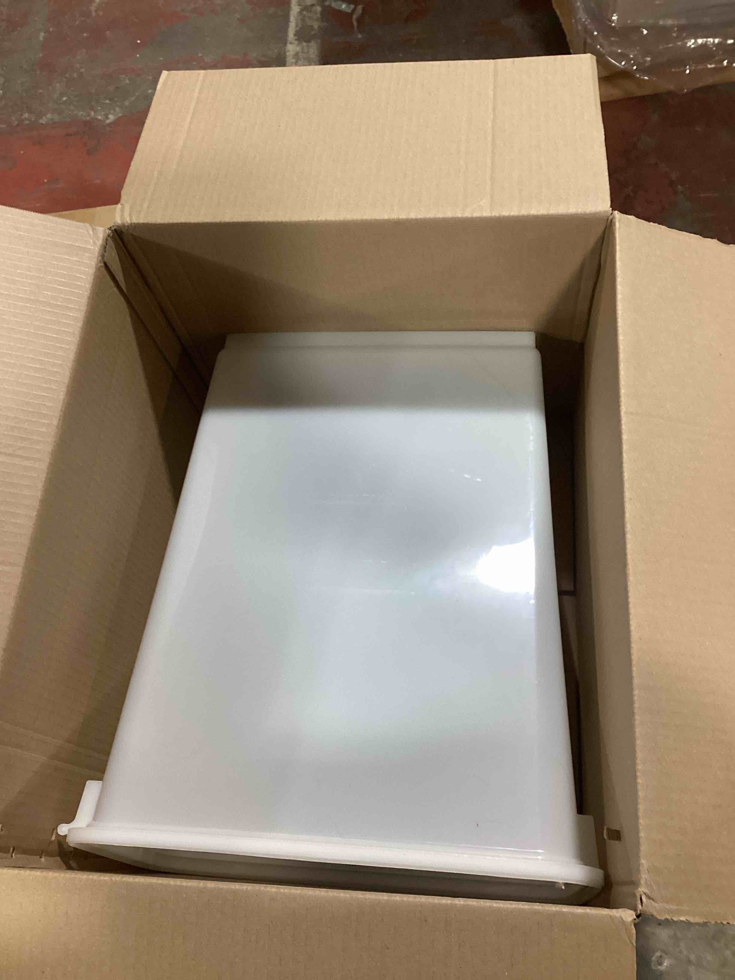 https://s3.amazonaws.com/lotting-images-prod/bidfta/RED4069532_1717535229058.jpeg