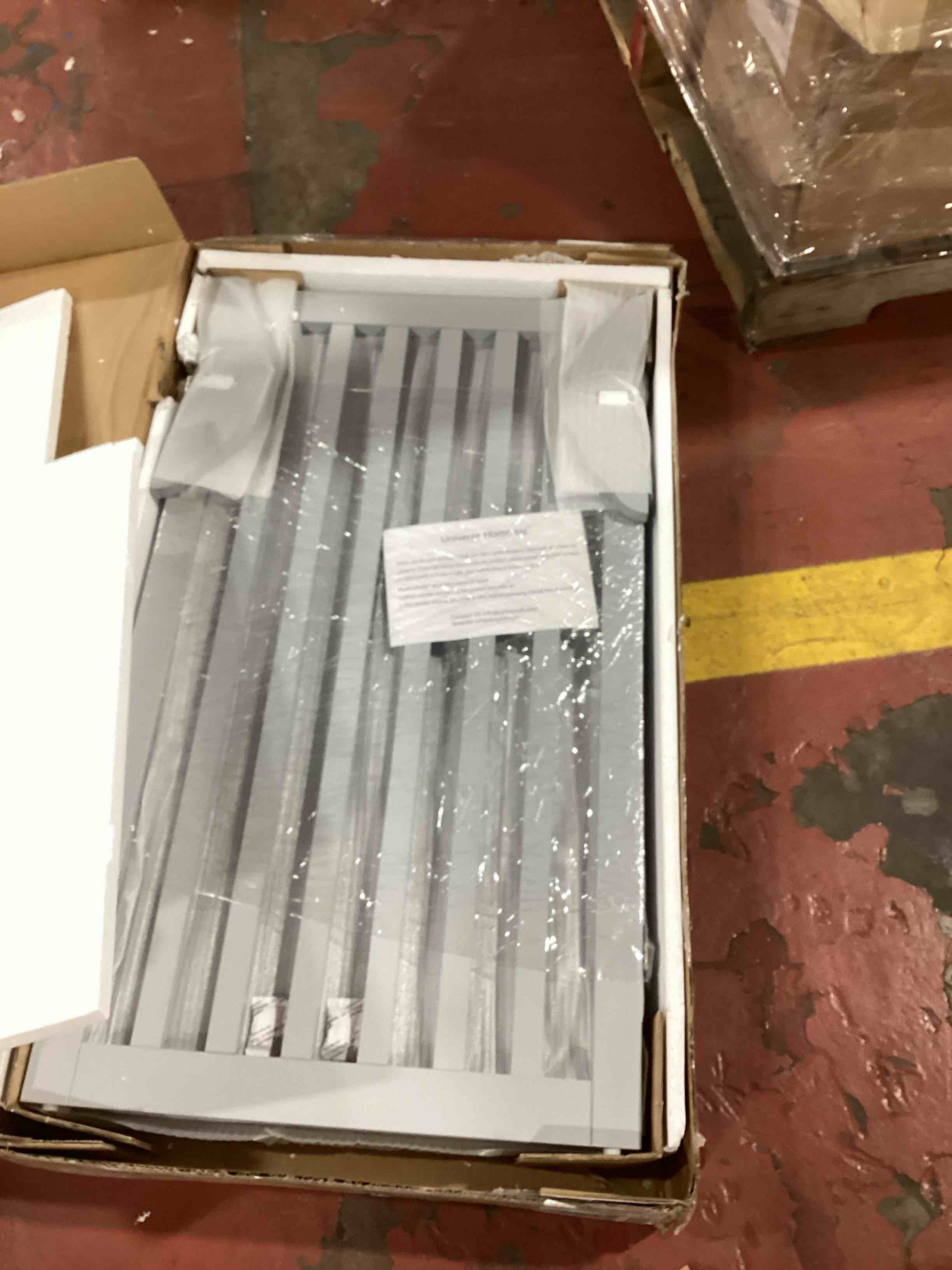https://s3.amazonaws.com/lotting-images-prod/bidfta/RED4069912_1717693545897.jpeg