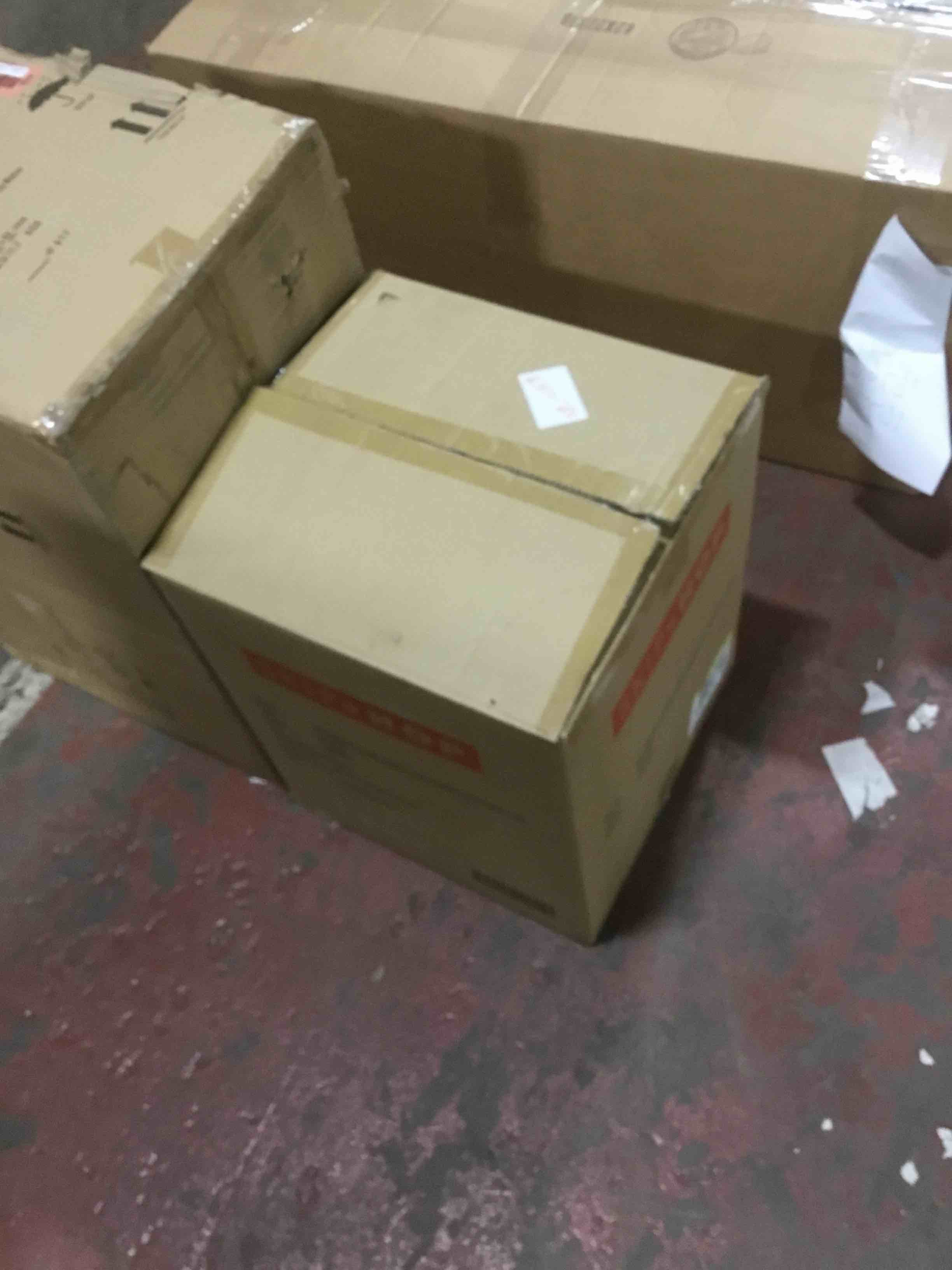 https://s3.amazonaws.com/lotting-images-prod/bidfta/RED4071652_1683815680455.jpeg
