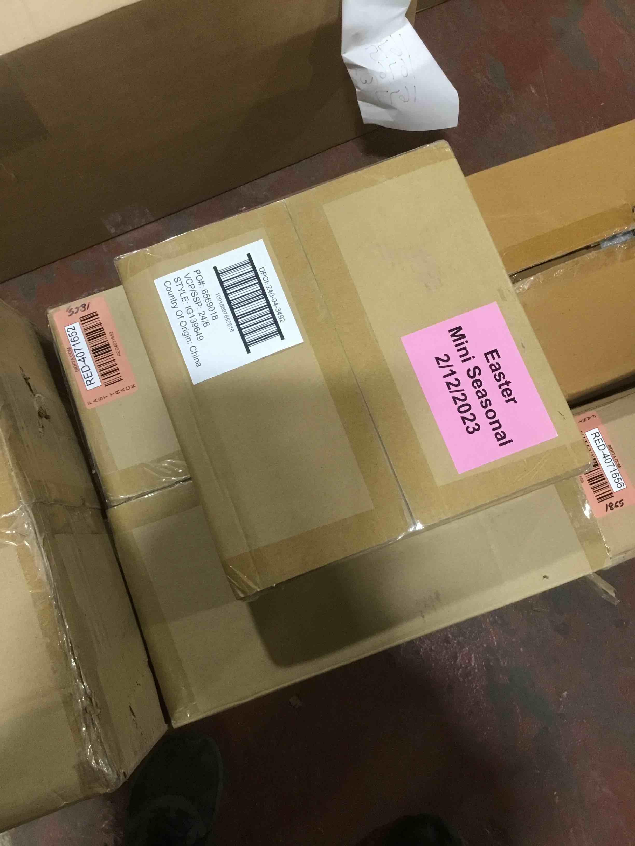 https://s3.amazonaws.com/lotting-images-prod/bidfta/RED4071658_1683816302168.jpeg
