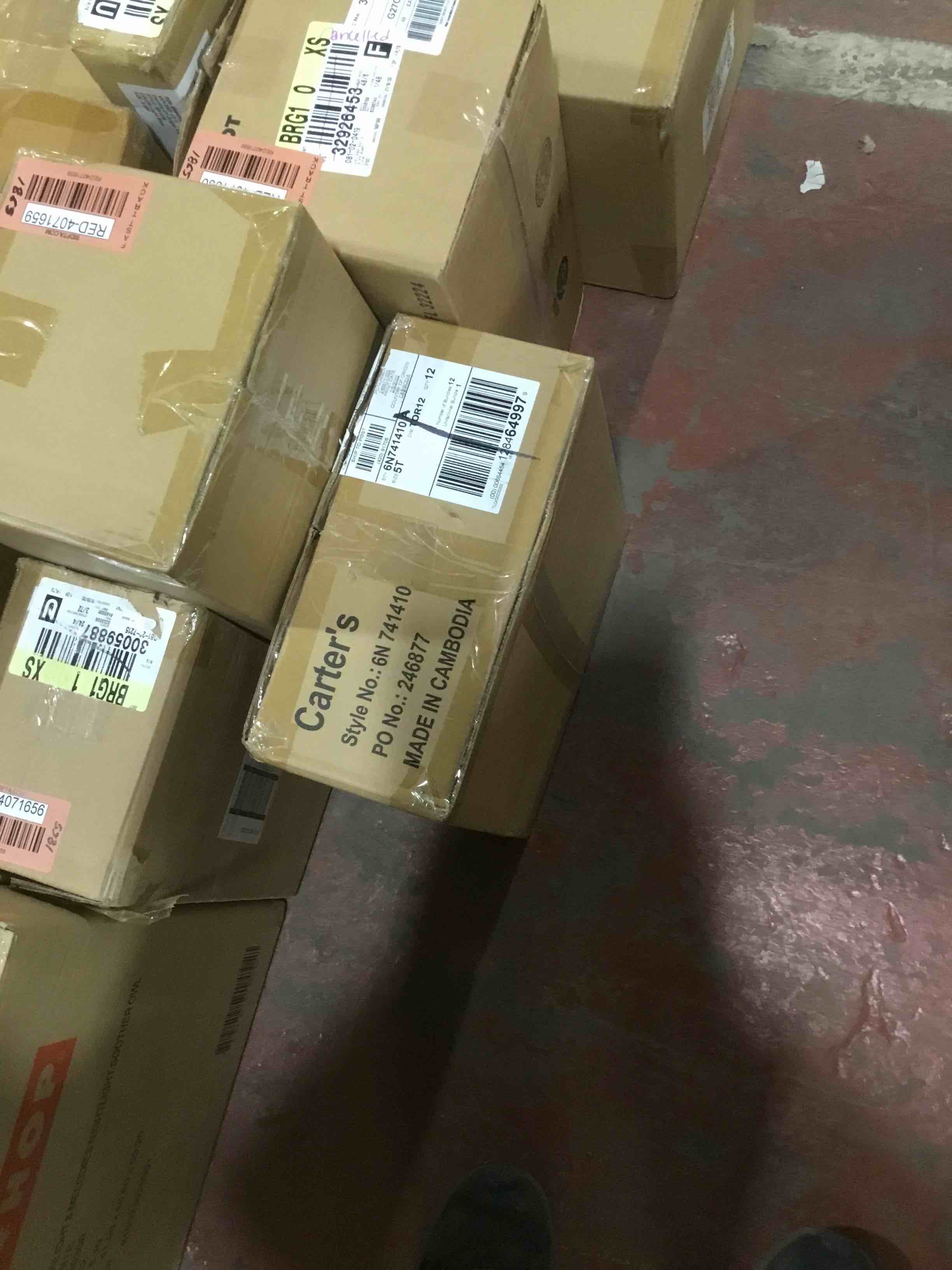 https://s3.amazonaws.com/lotting-images-prod/bidfta/RED4071662_1683816831656.jpeg