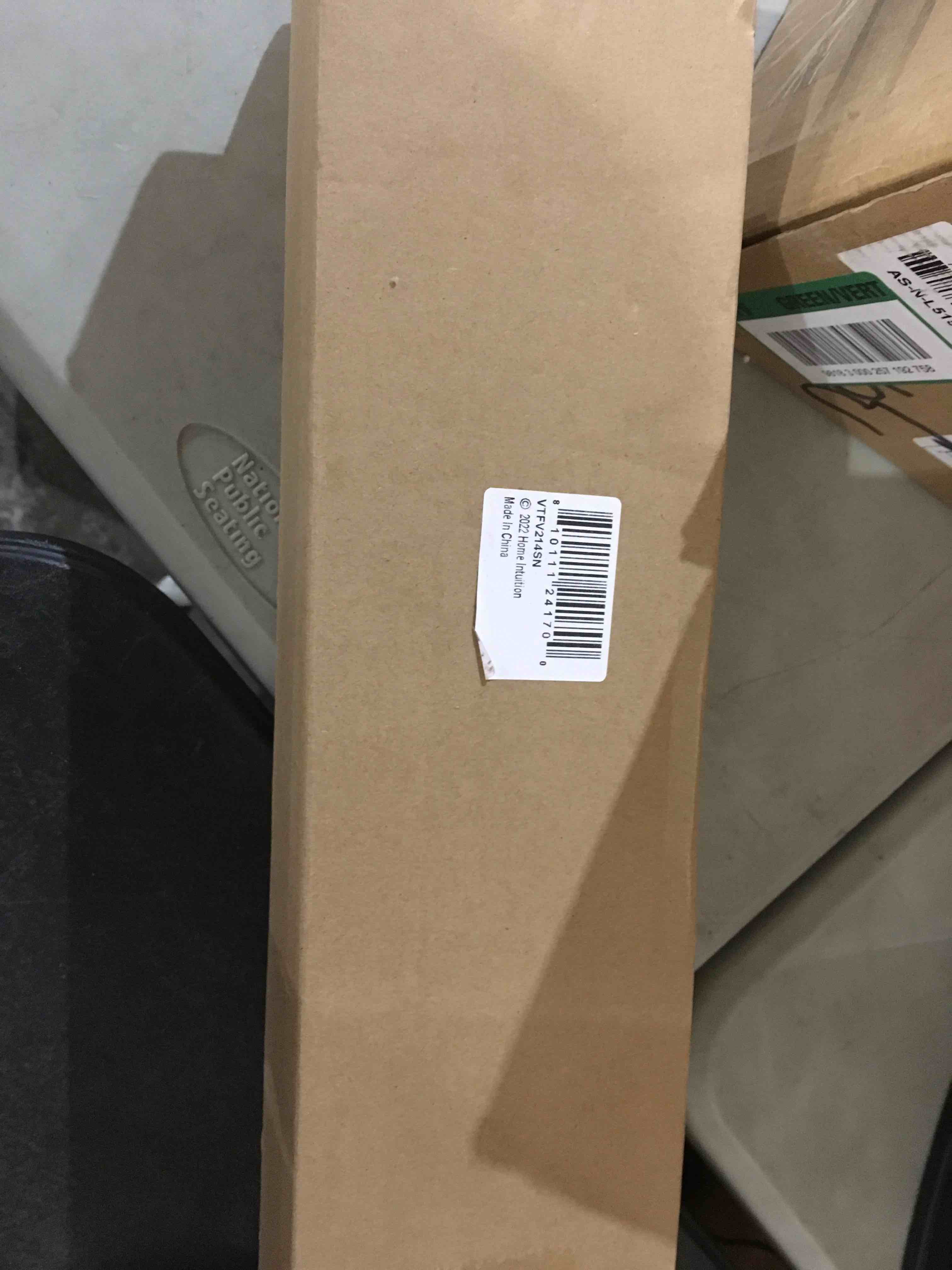 https://s3.amazonaws.com/lotting-images-prod/bidfta/RED4136430_1692879895850.jpeg