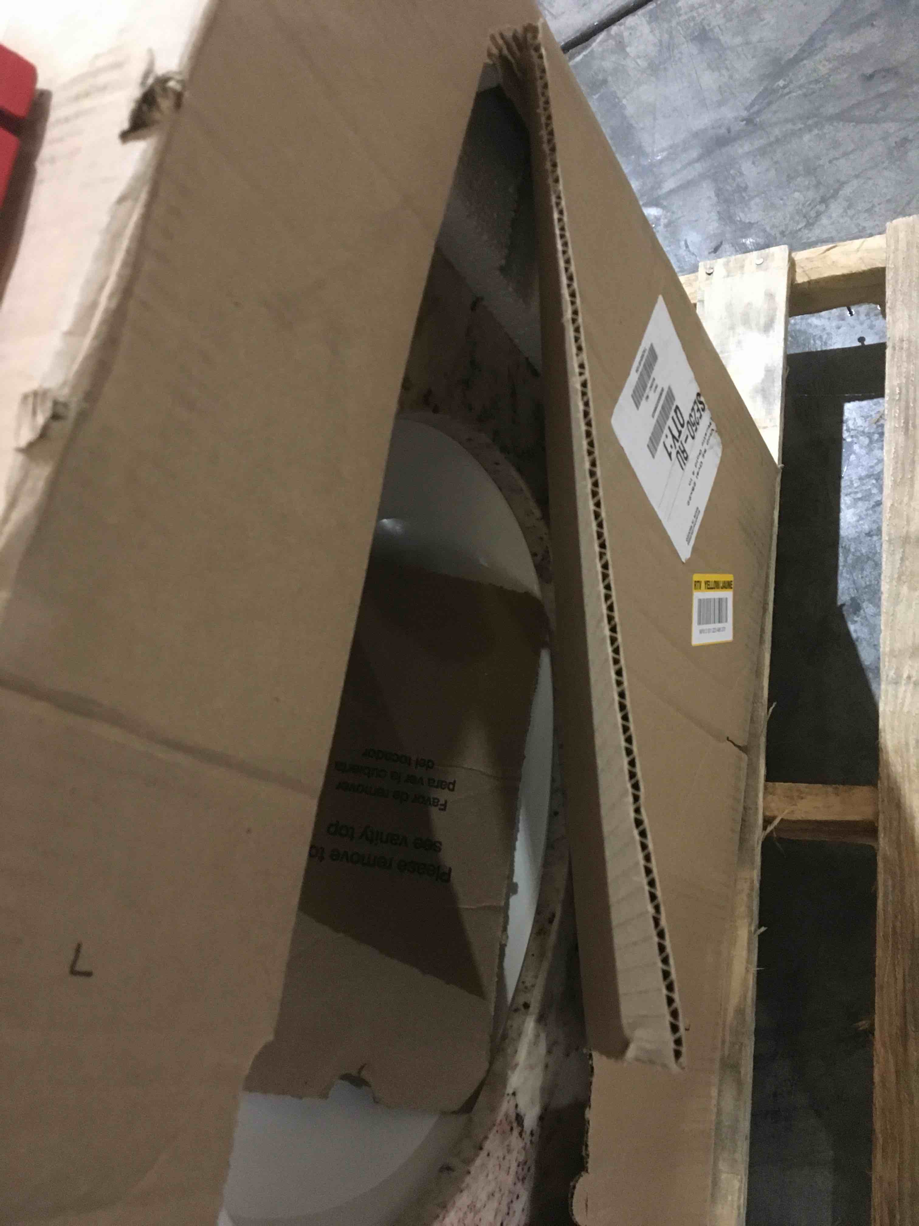 https://s3.amazonaws.com/lotting-images-prod/bidfta/RED4140306_1699626868633.jpeg