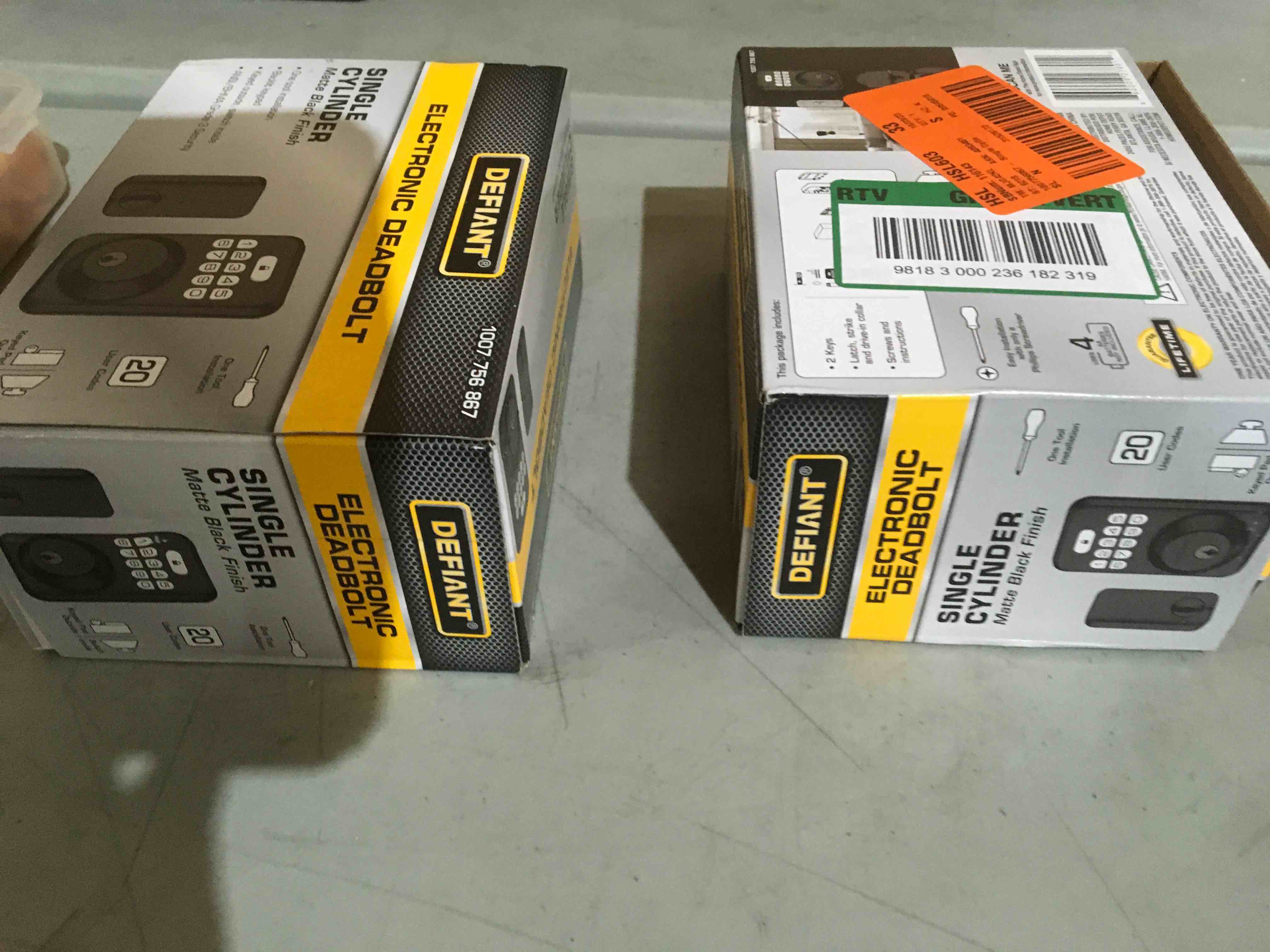 https://s3.amazonaws.com/lotting-images-prod/bidfta/RED4140403_1700054830969.jpeg
