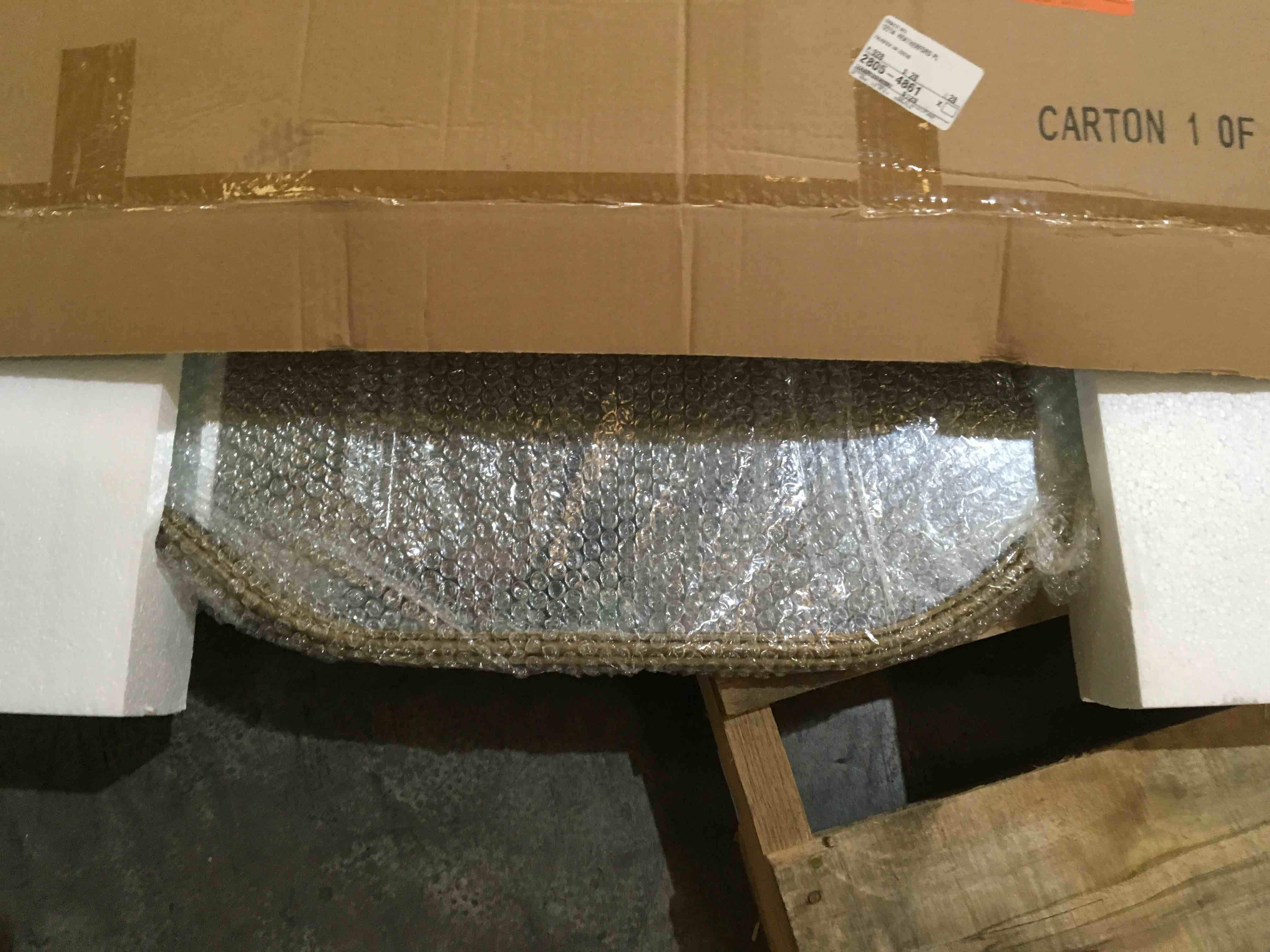 https://s3.amazonaws.com/lotting-images-prod/bidfta/RED4140913_1699035764772.jpeg