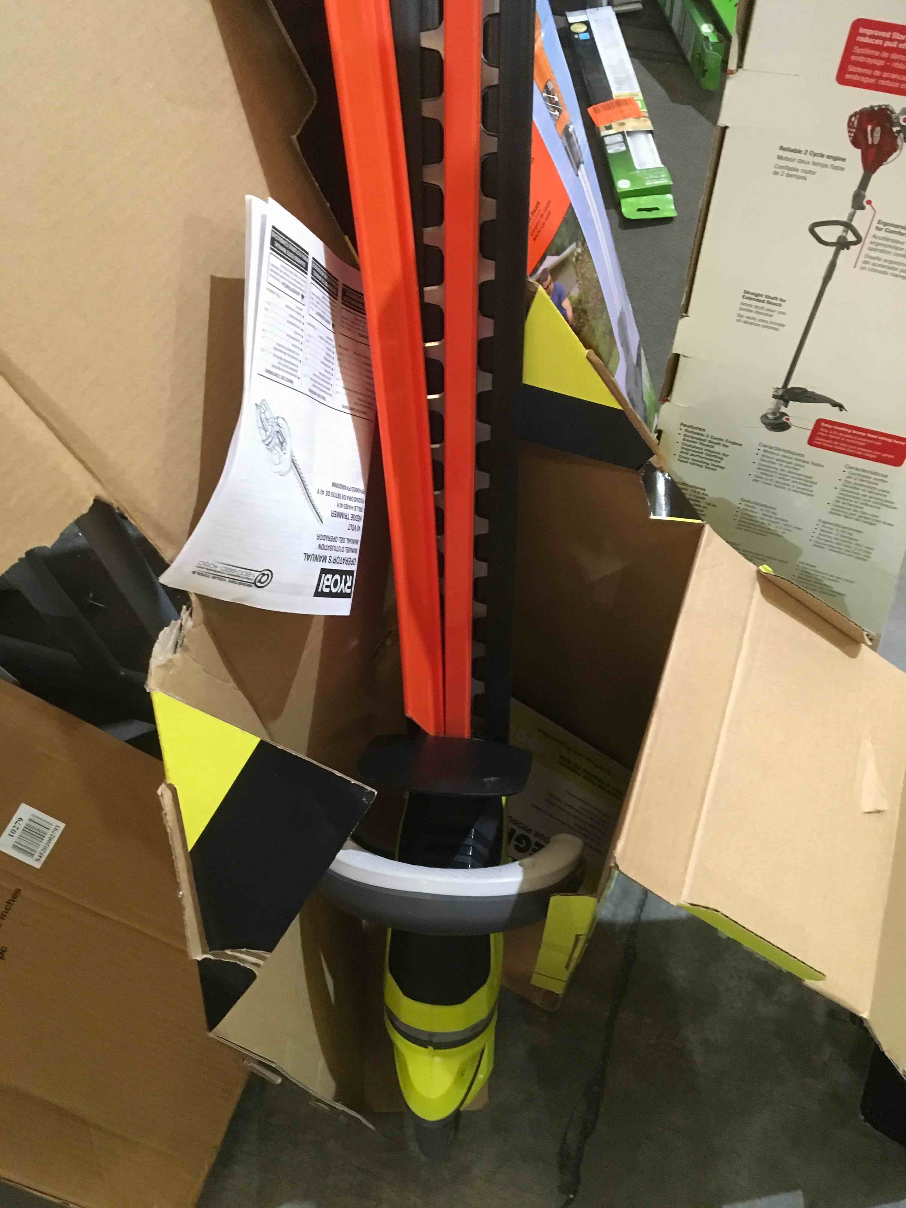 https://s3.amazonaws.com/lotting-images-prod/bidfta/RED4141016_1699296748755.jpeg