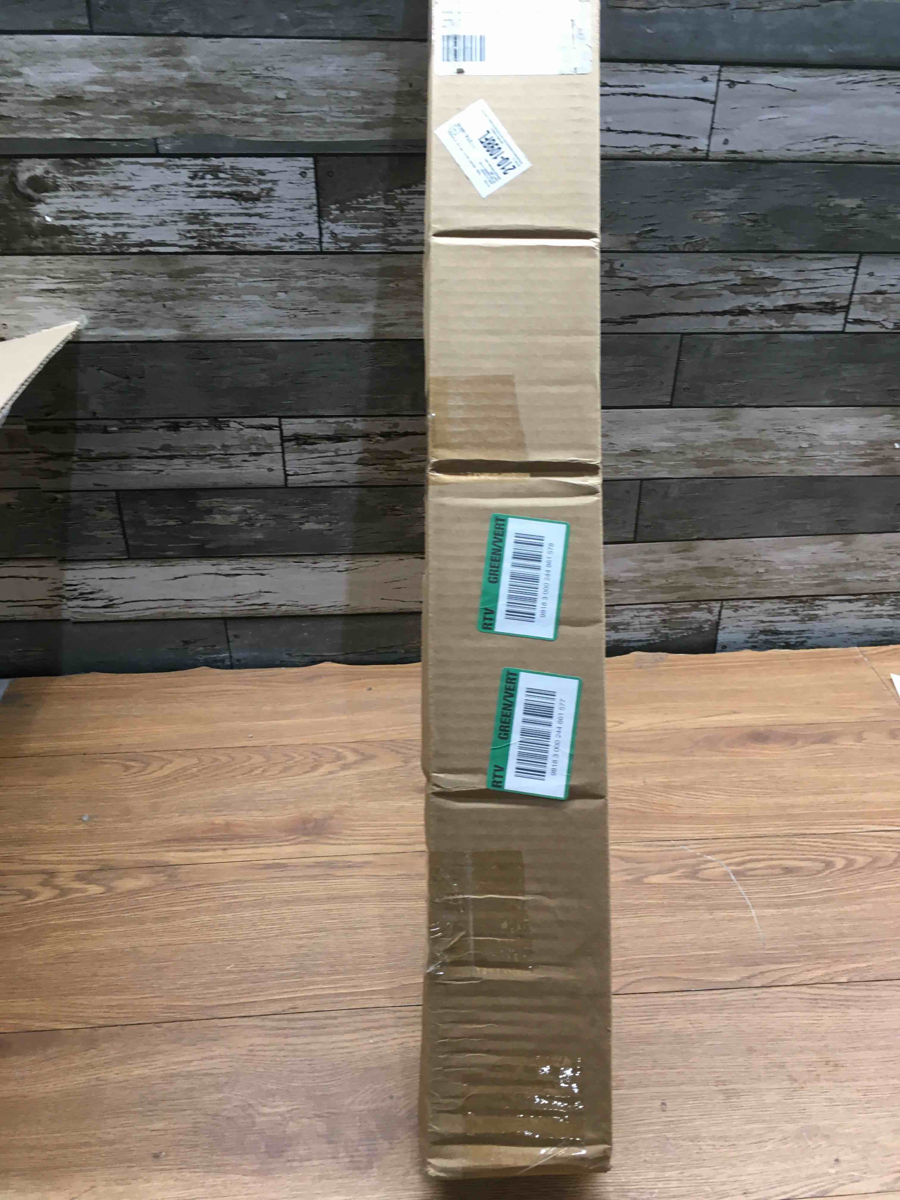 https://s3.amazonaws.com/lotting-images-prod/bidfta/RED4141522_1700067203328.jpeg