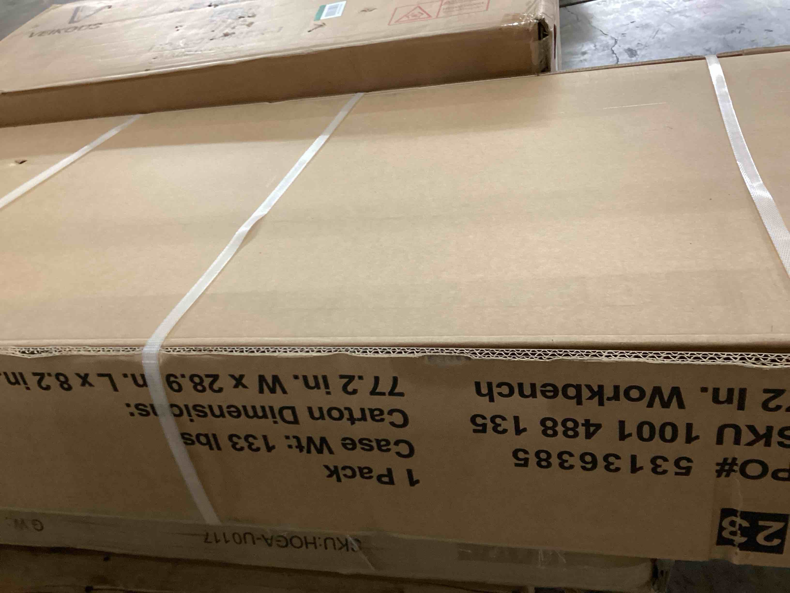https://s3.amazonaws.com/lotting-images-prod/bidfta/RED4141582_1700143380568.jpeg