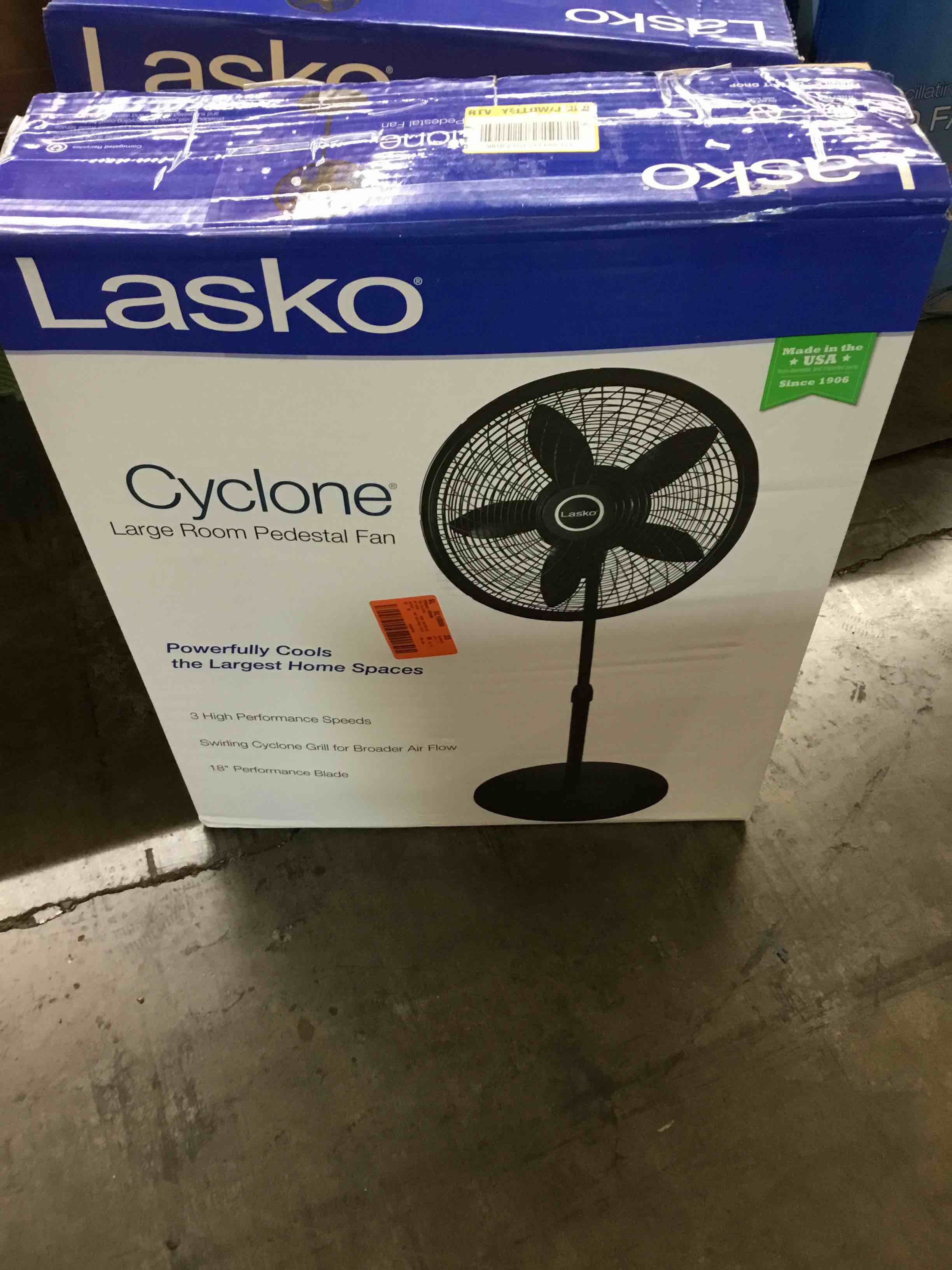 https://s3.amazonaws.com/lotting-images-prod/bidfta/RED4142133_1690901522207.jpeg