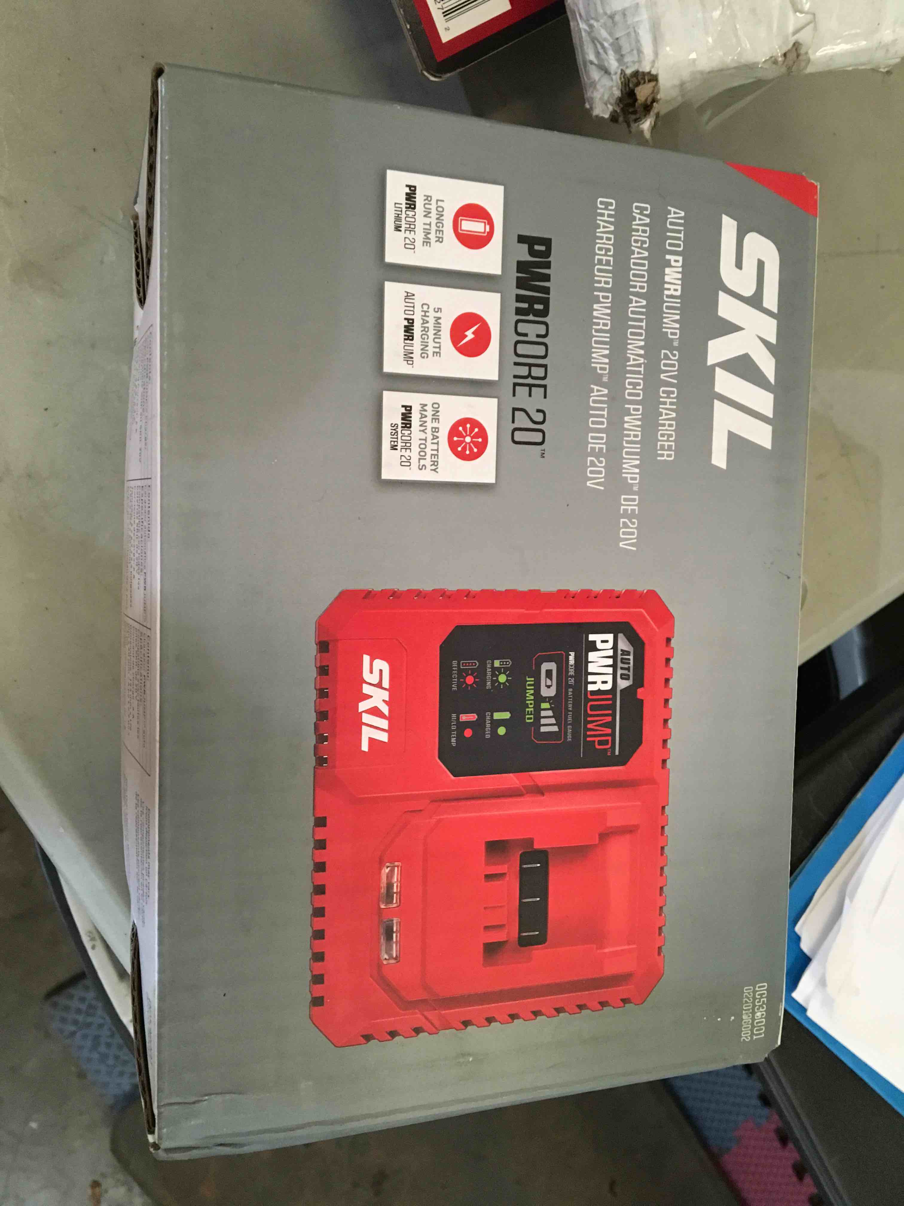 https://s3.amazonaws.com/lotting-images-prod/bidfta/RED4142604_1691519631861.jpeg
