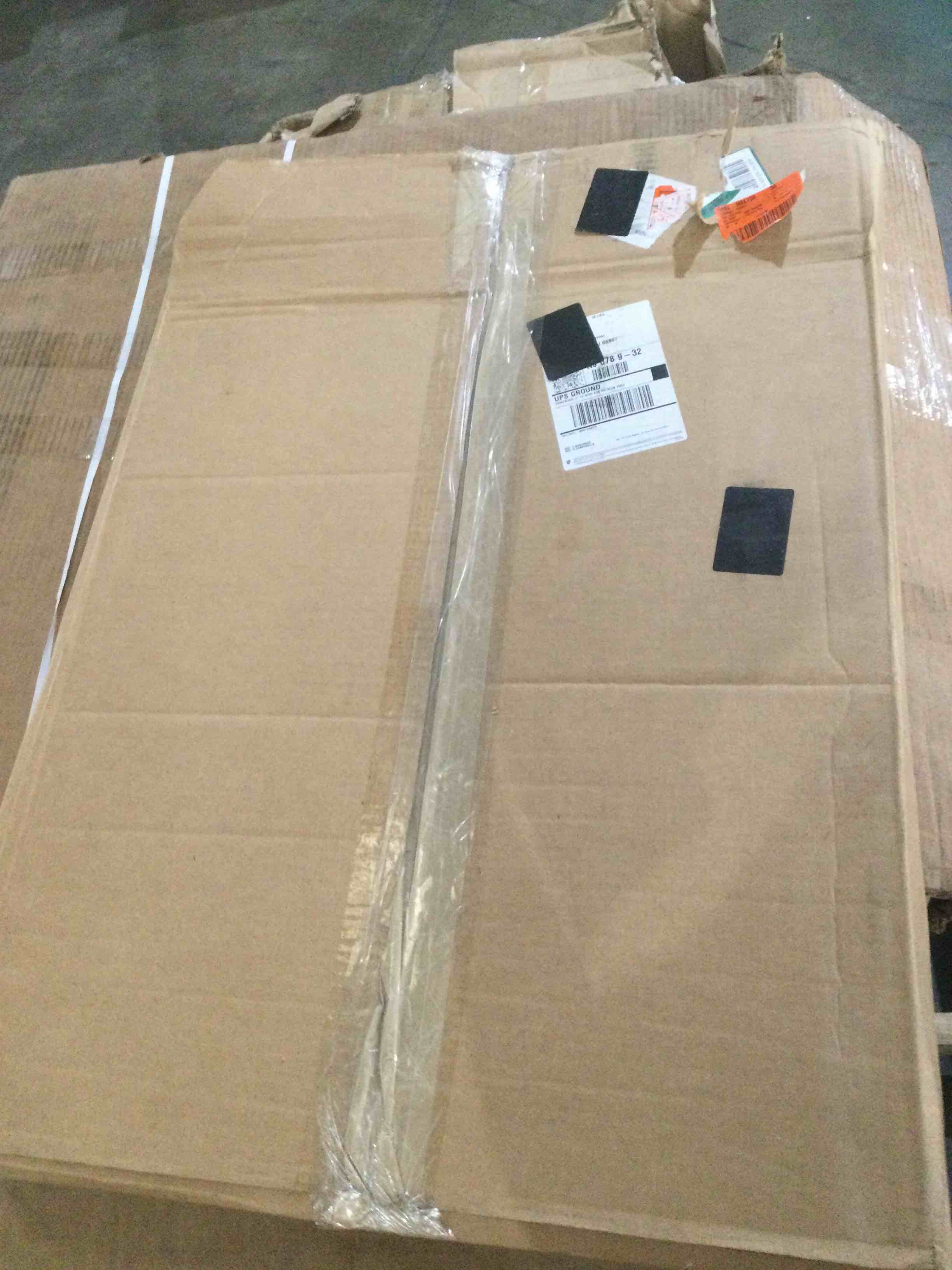 https://s3.amazonaws.com/lotting-images-prod/bidfta/RED4144946_1697116854711.jpeg