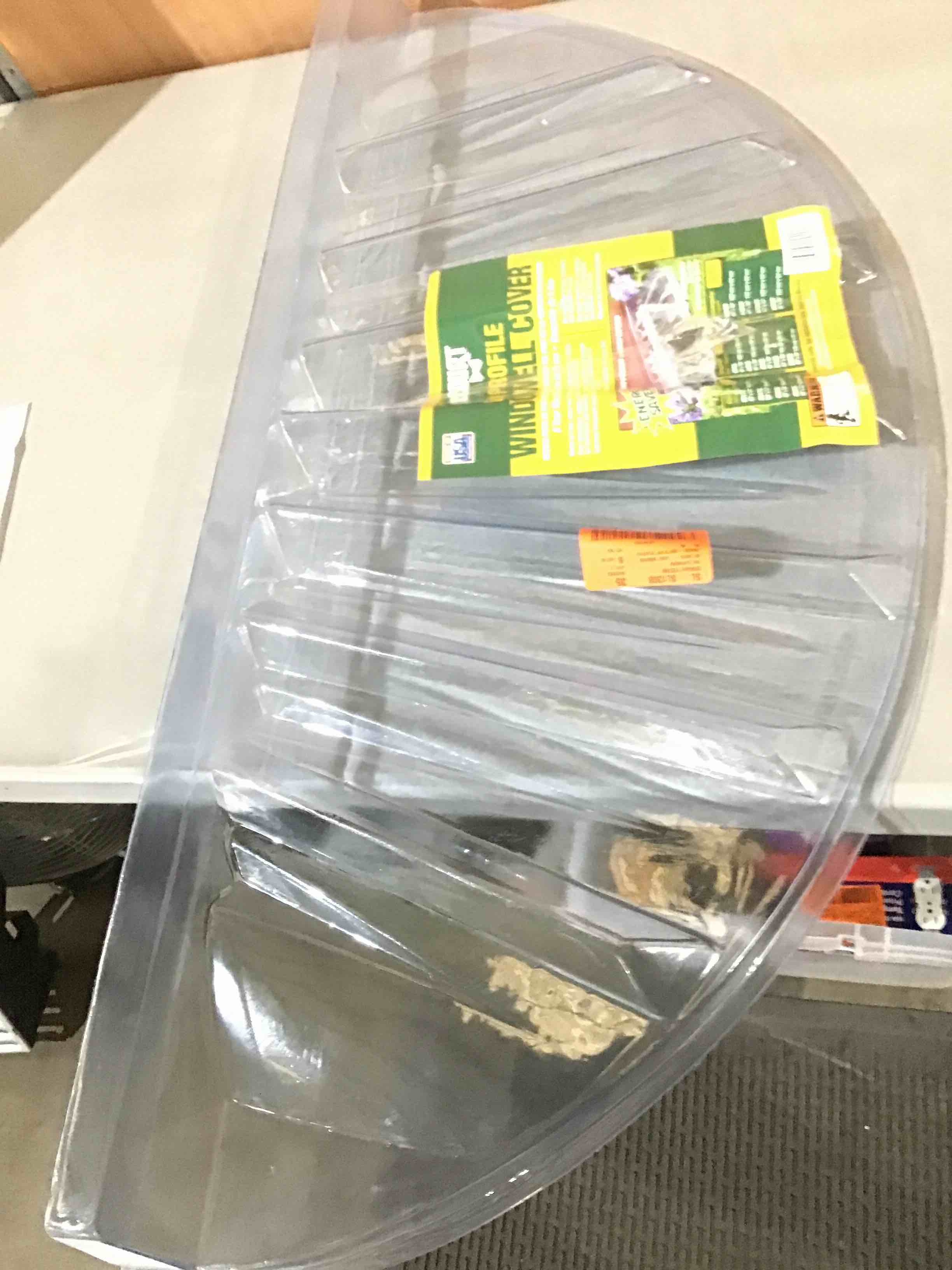 https://s3.amazonaws.com/lotting-images-prod/bidfta/RED4145318_1697718802760.jpeg