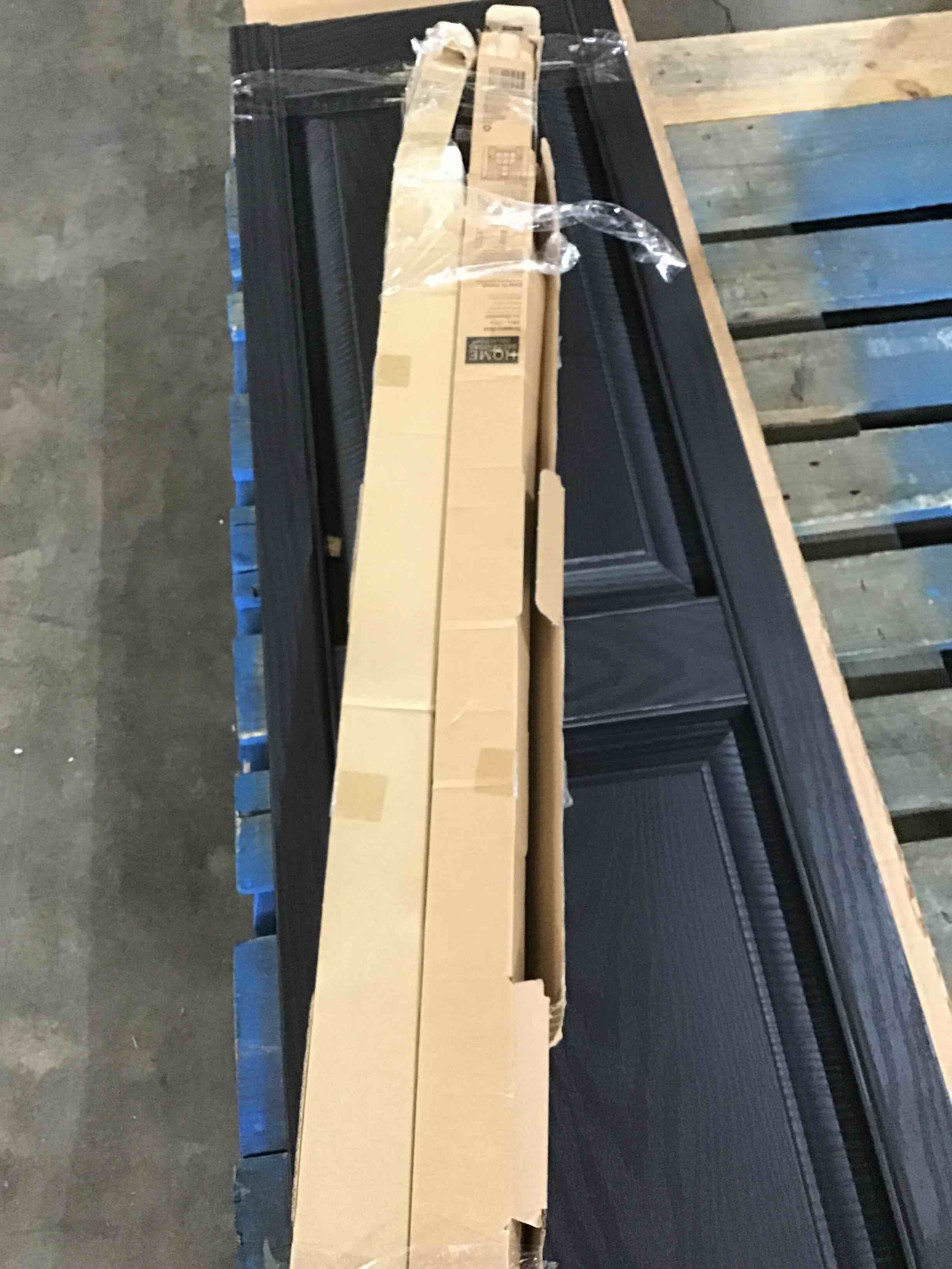 https://s3.amazonaws.com/lotting-images-prod/bidfta/RED4145418_1697736266474.jpeg