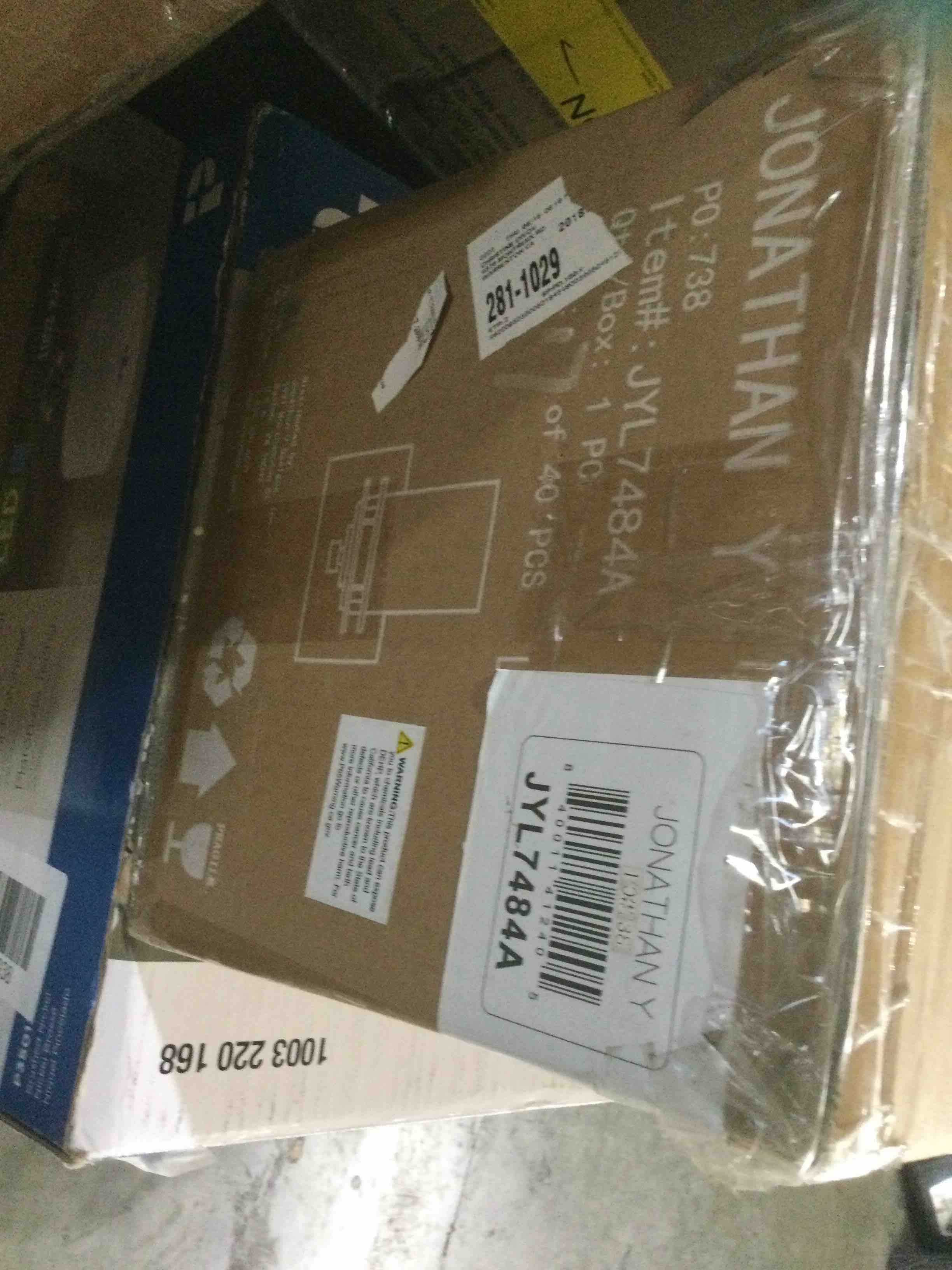 https://s3.amazonaws.com/lotting-images-prod/bidfta/RED4145789_1698159363703.jpeg