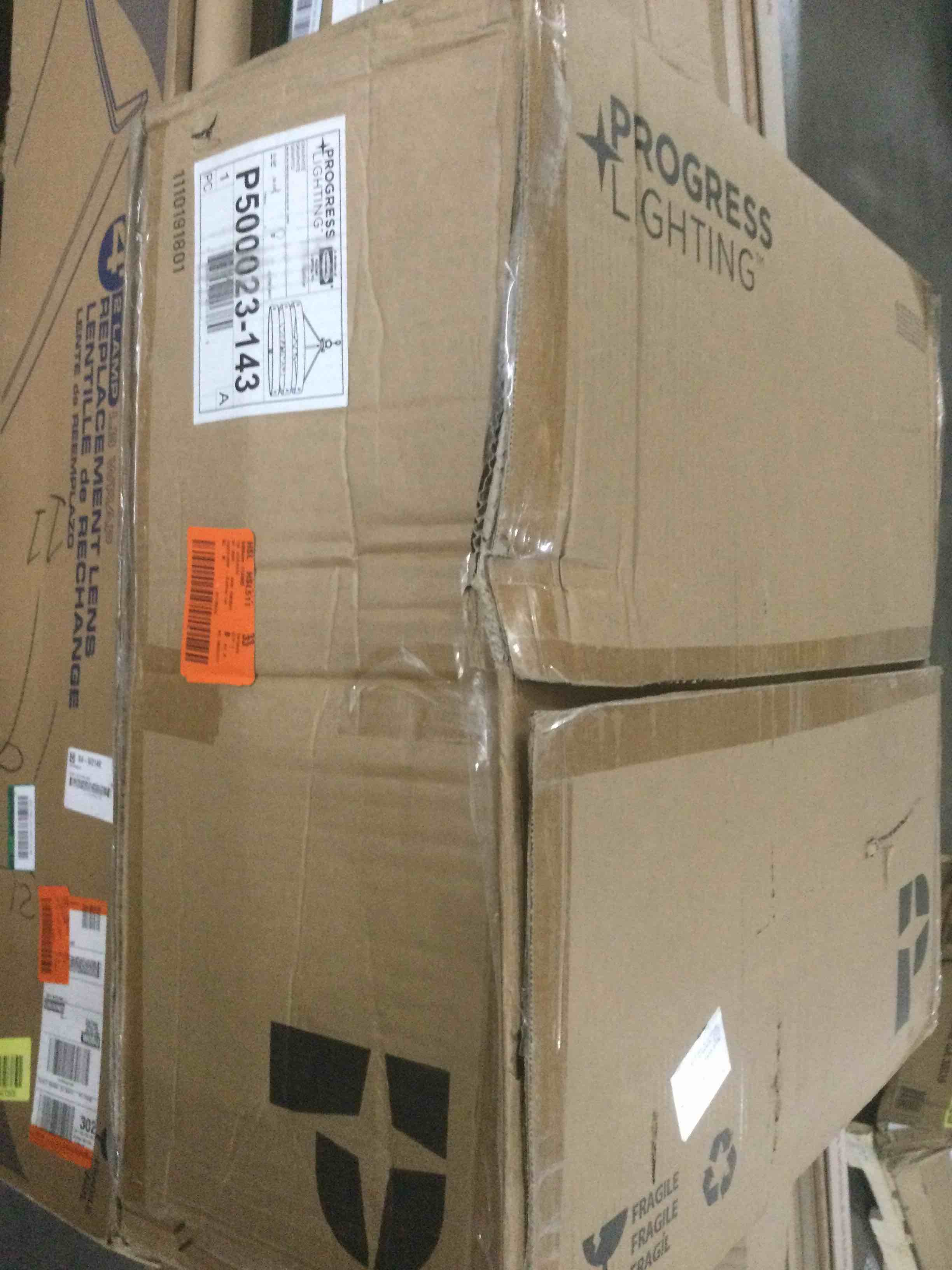 https://s3.amazonaws.com/lotting-images-prod/bidfta/RED4145843_1698325668329.jpeg