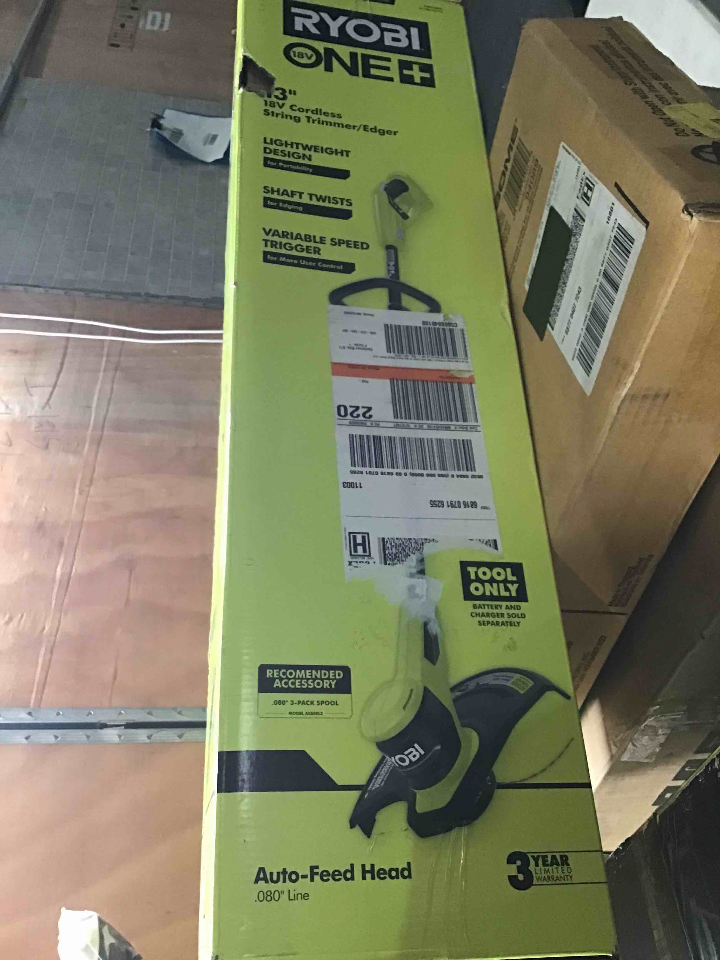 https://s3.amazonaws.com/lotting-images-prod/bidfta/RED4146085_1698433117237.jpeg