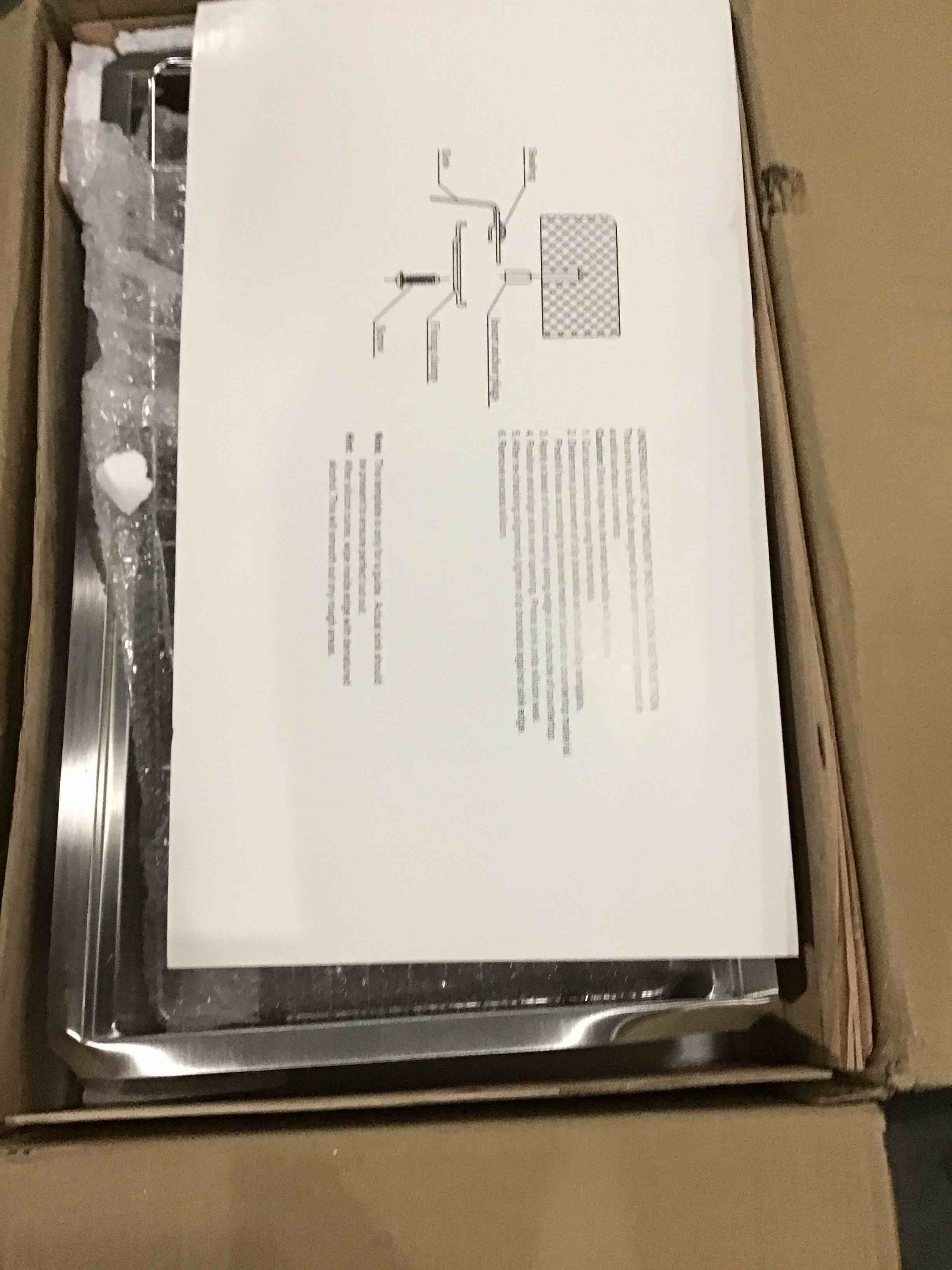 https://s3.amazonaws.com/lotting-images-prod/bidfta/RED4160017_1705494975395.jpeg