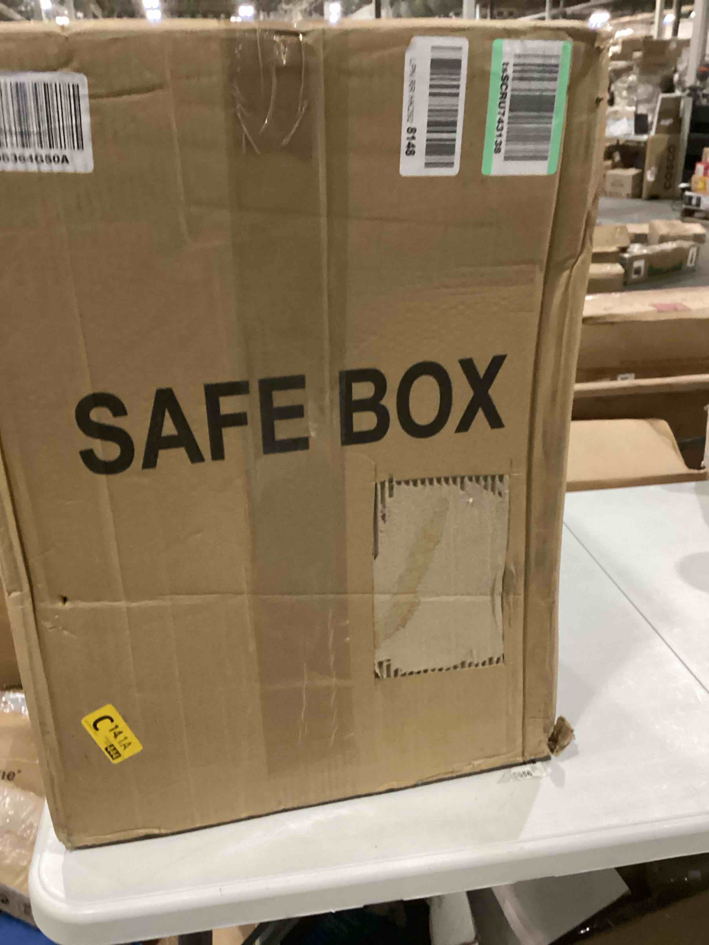 https://s3.amazonaws.com/lotting-images-prod/bidfta/RED4160189_1705938322113.jpeg