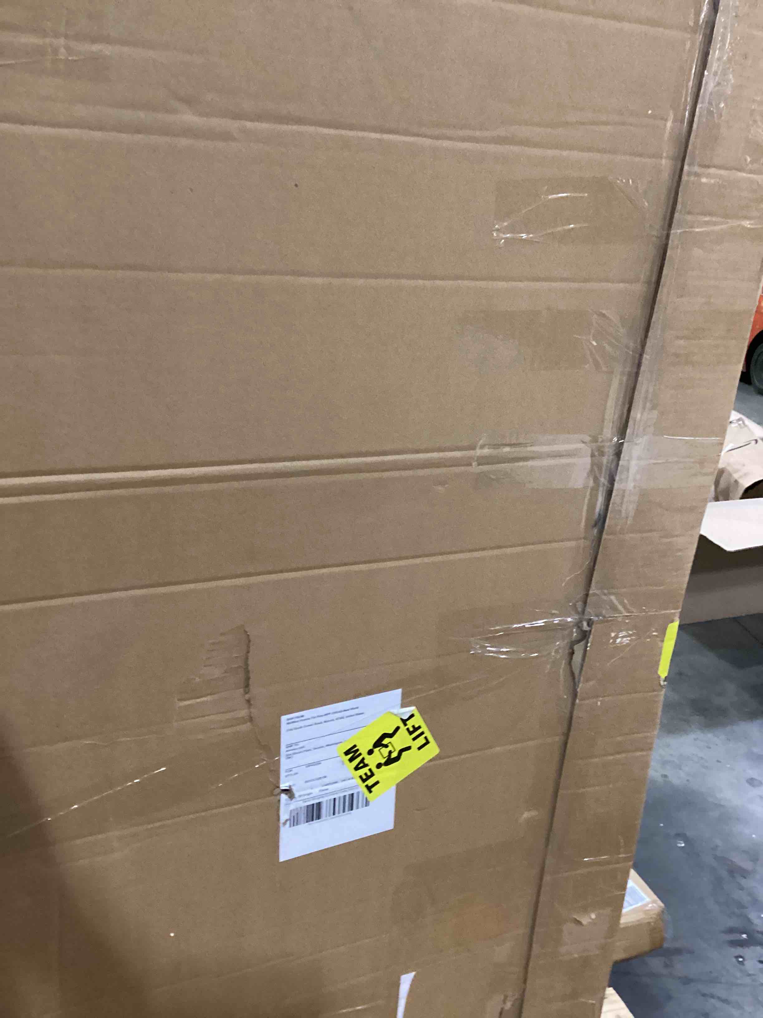https://s3.amazonaws.com/lotting-images-prod/bidfta/RED4160552_1706206286194.jpeg