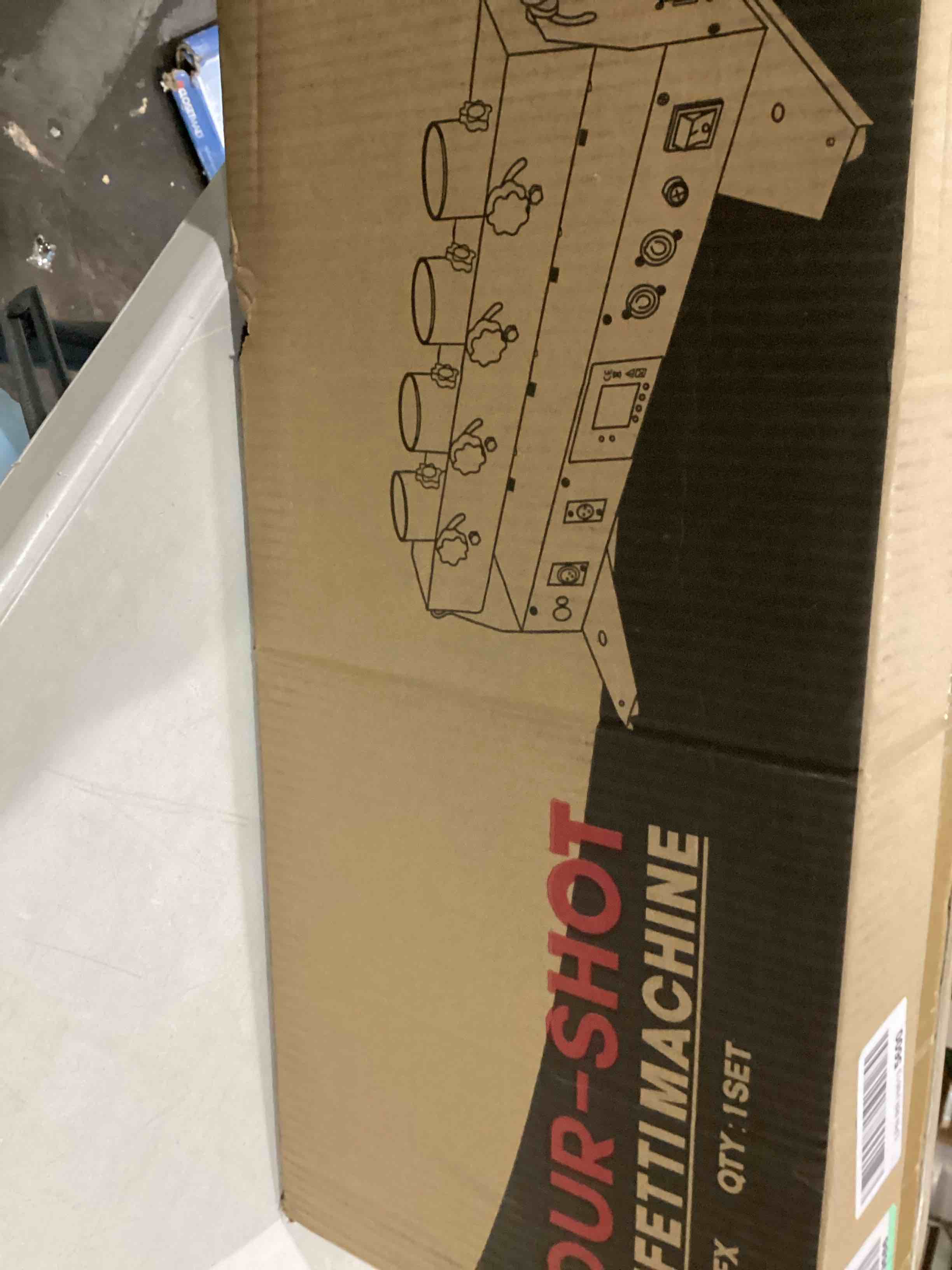 https://s3.amazonaws.com/lotting-images-prod/bidfta/RED4161097_1706895841794.jpeg