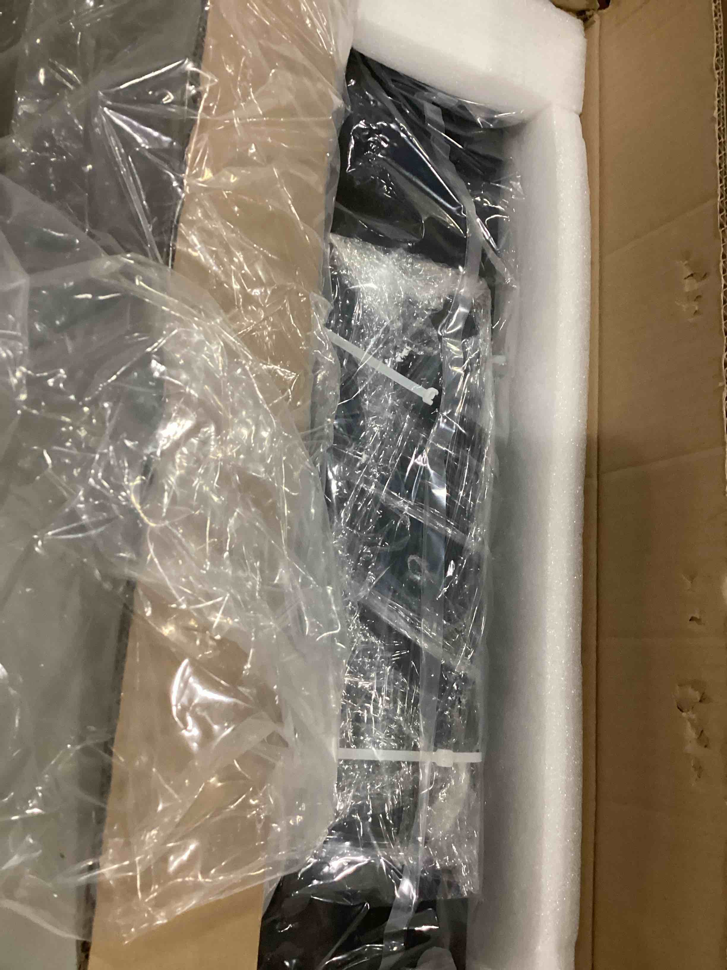 https://s3.amazonaws.com/lotting-images-prod/bidfta/RED4161097_1706895886190.jpeg
