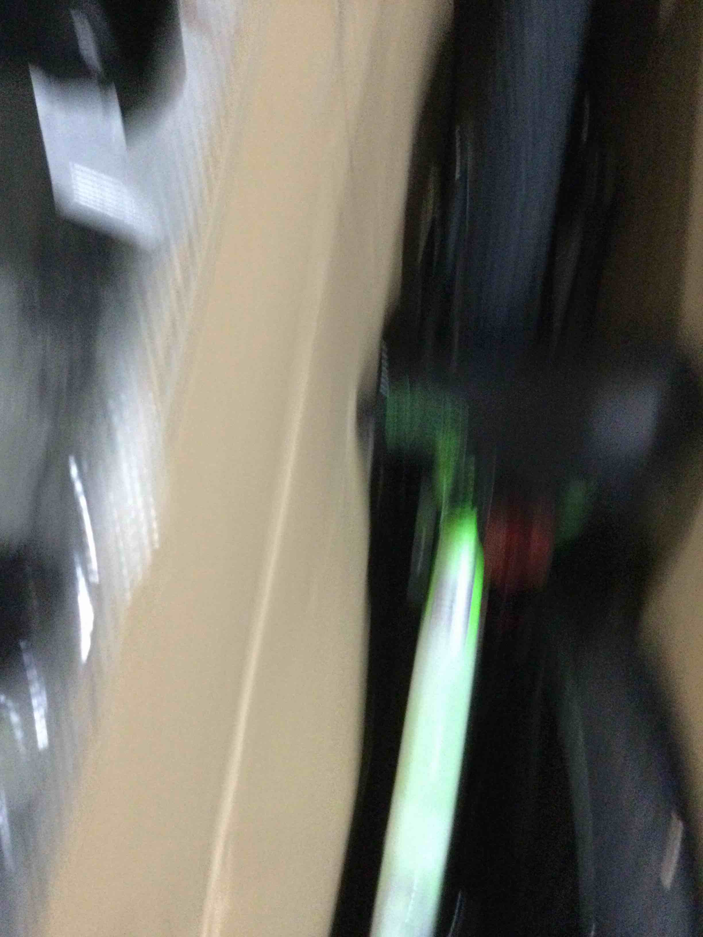 https://s3.amazonaws.com/lotting-images-prod/bidfta/RED4161822_1705668100722.jpeg