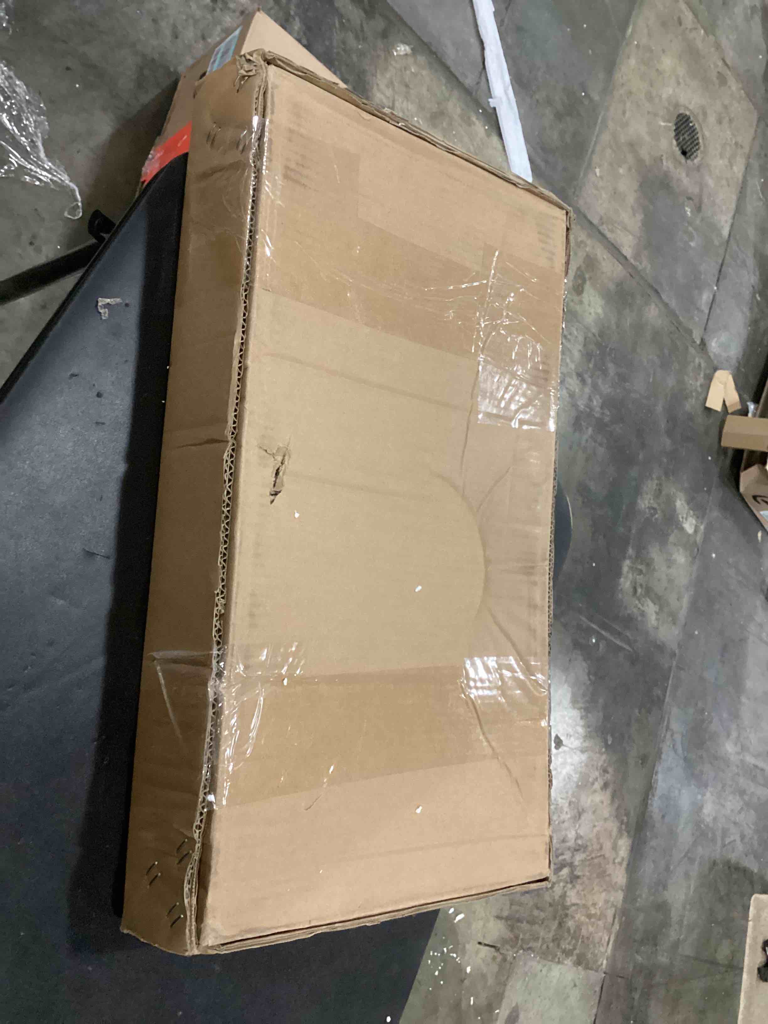 https://s3.amazonaws.com/lotting-images-prod/bidfta/RED4161972_1705938632515.jpeg