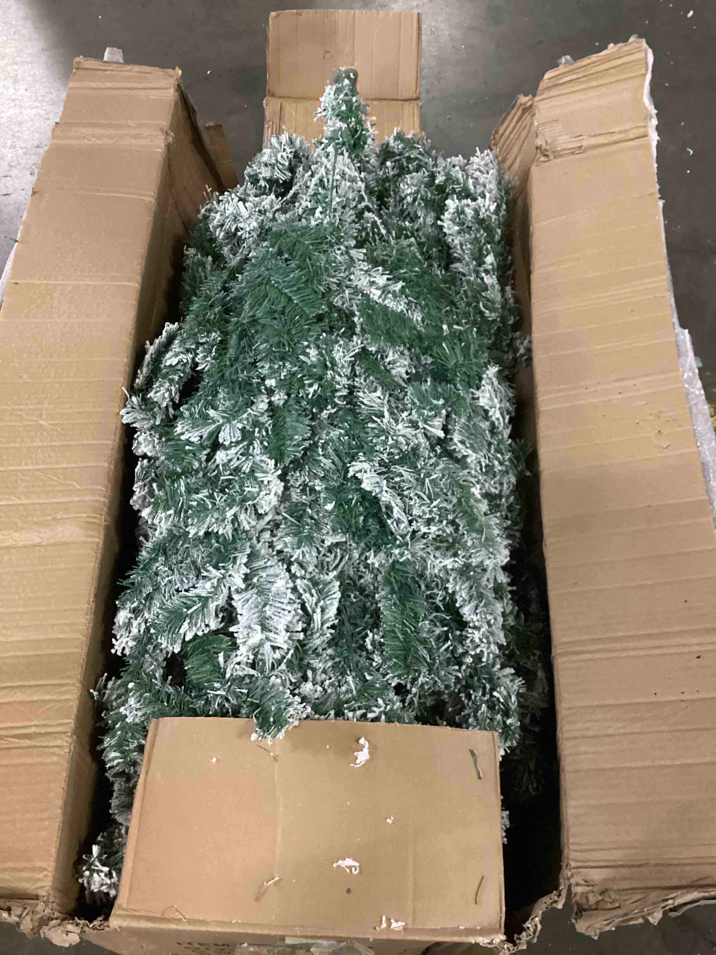 https://s3.amazonaws.com/lotting-images-prod/bidfta/RED4162183_1706197472201.jpeg