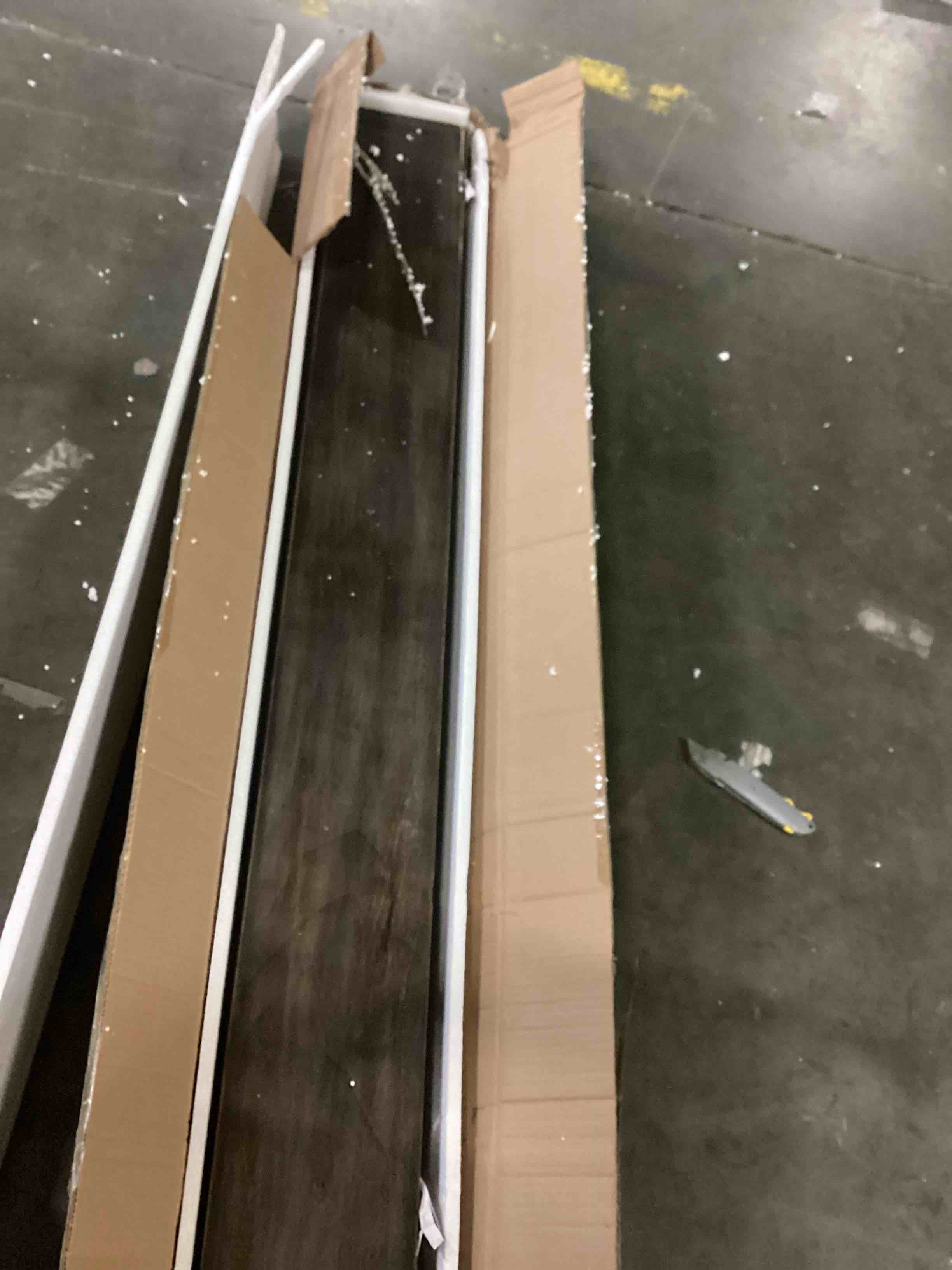 https://s3.amazonaws.com/lotting-images-prod/bidfta/RED4162276_1706531347233.jpeg