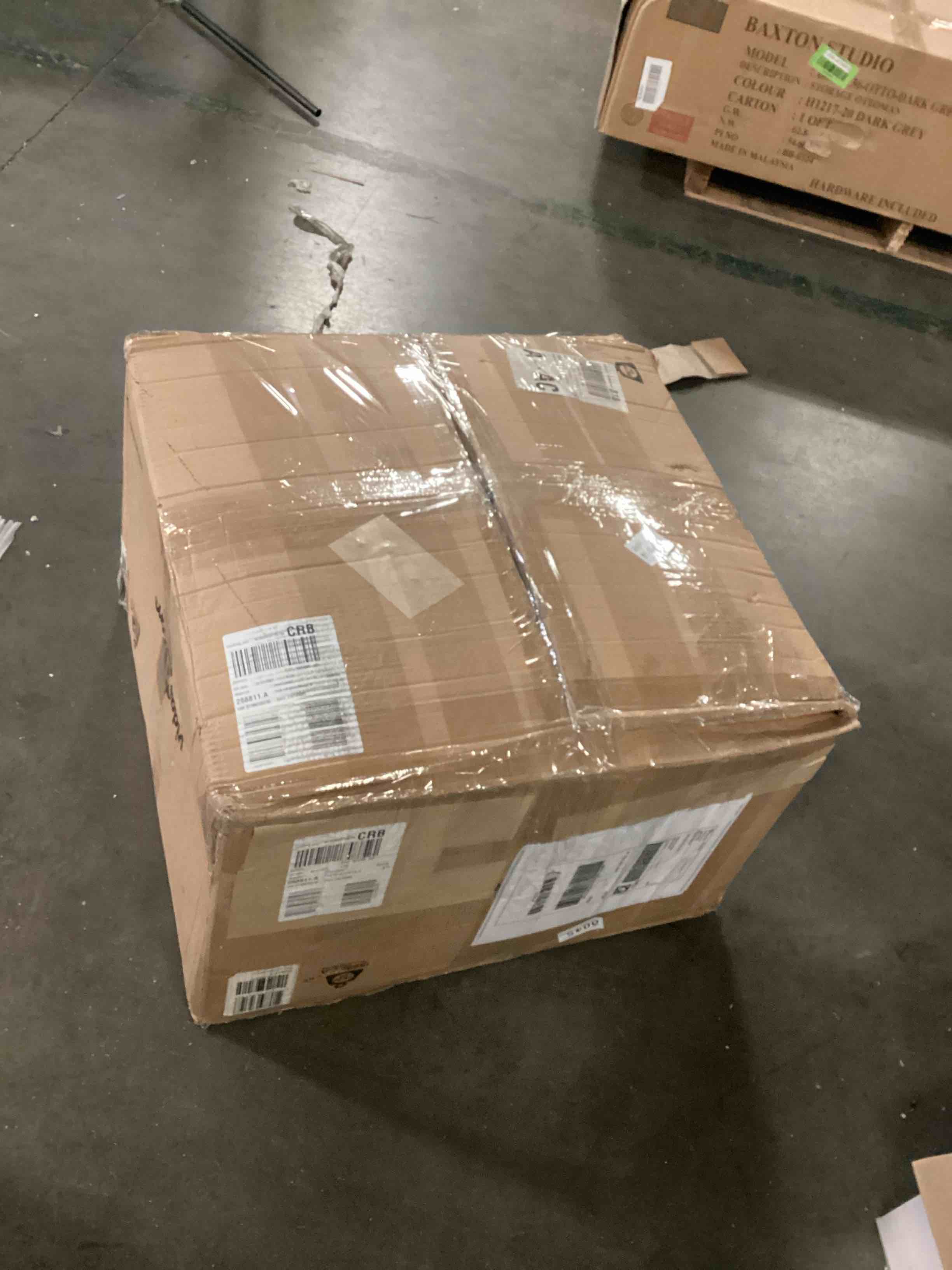 https://s3.amazonaws.com/lotting-images-prod/bidfta/RED4162573_1707230866273.jpeg