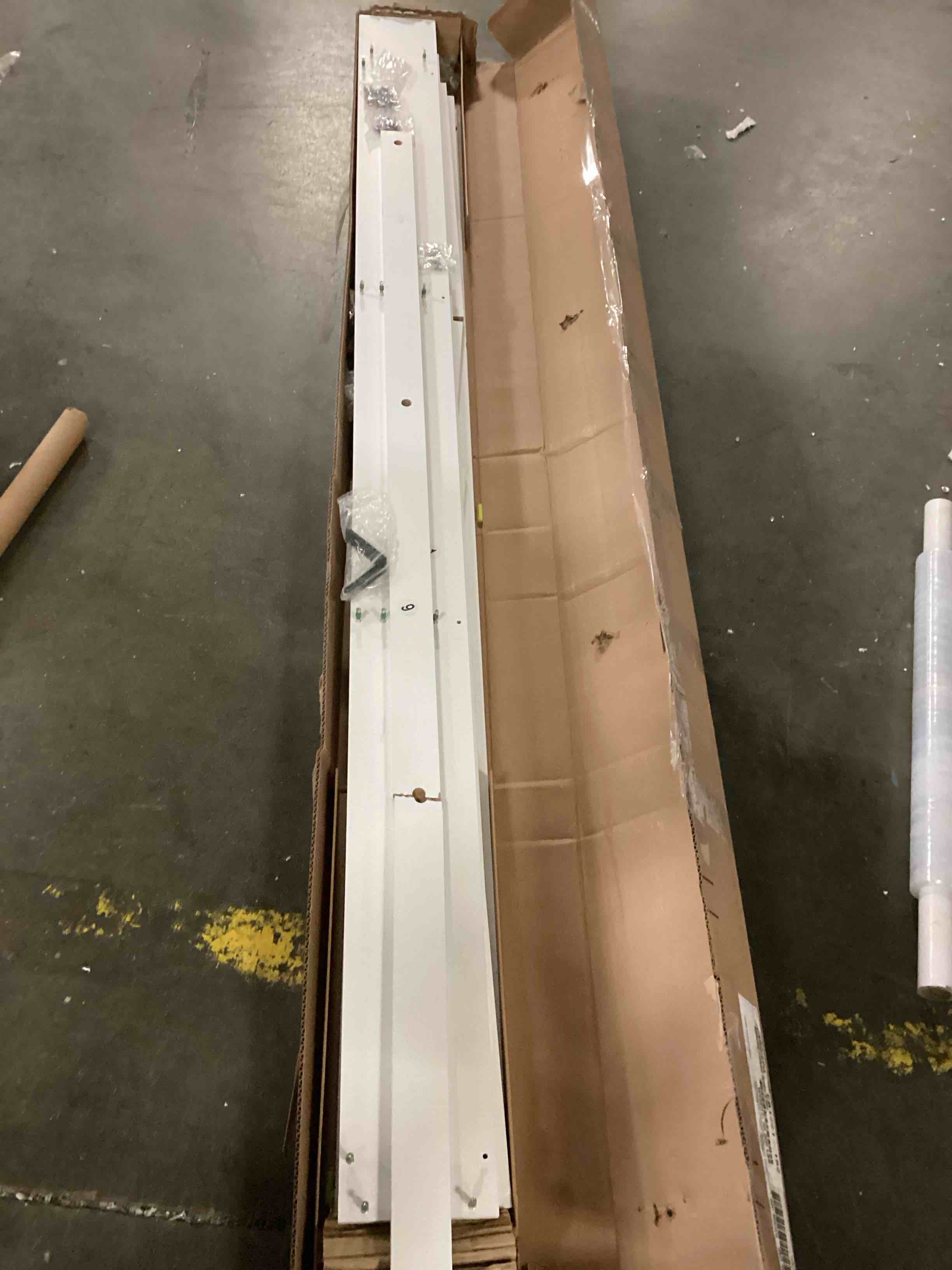 https://s3.amazonaws.com/lotting-images-prod/bidfta/RED4162635_1707315820234.jpeg