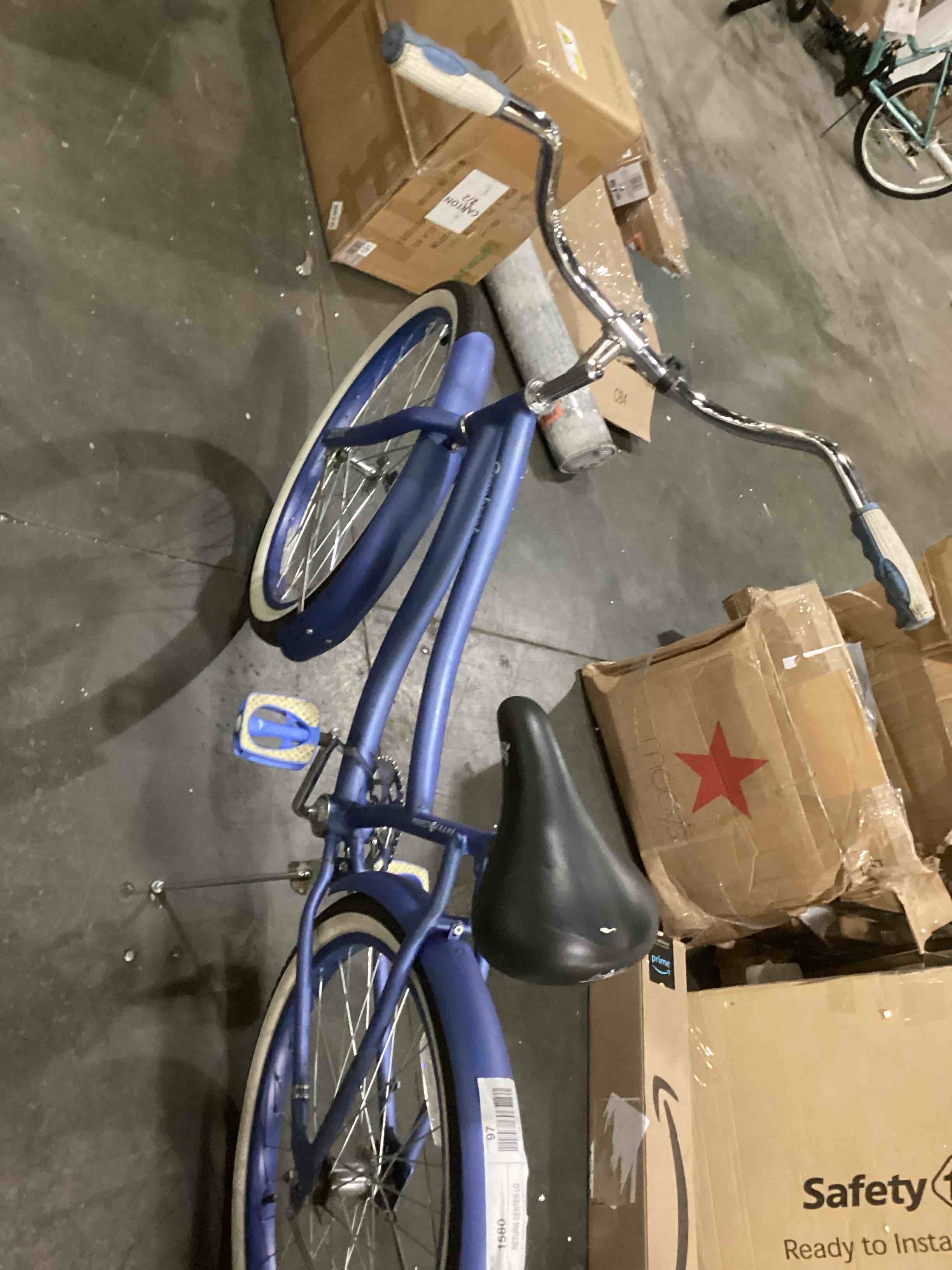 https://s3.amazonaws.com/lotting-images-prod/bidfta/RED4163357_1705596226111.jpeg
