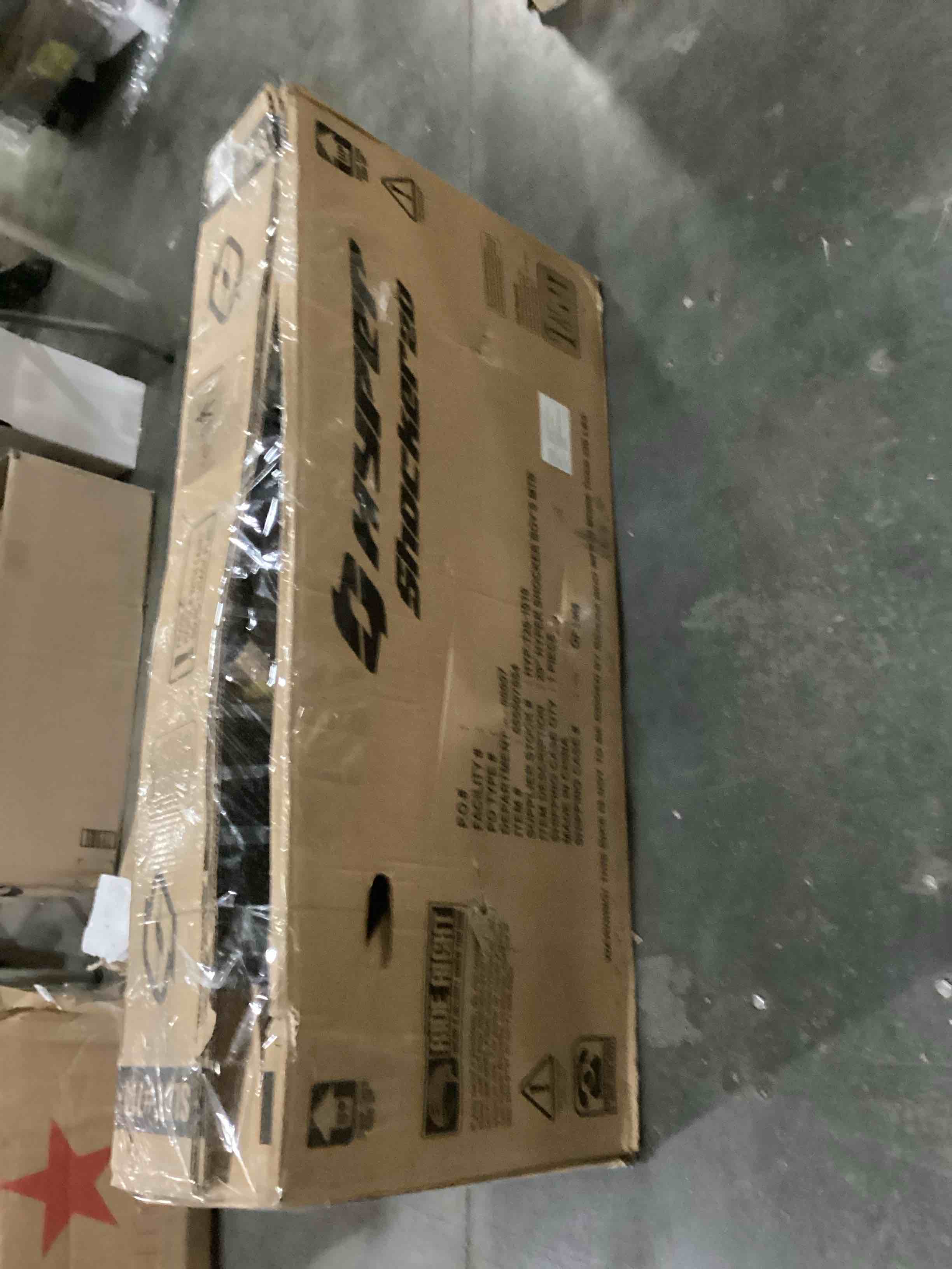 https://s3.amazonaws.com/lotting-images-prod/bidfta/RED4163370_1705602676209.jpeg