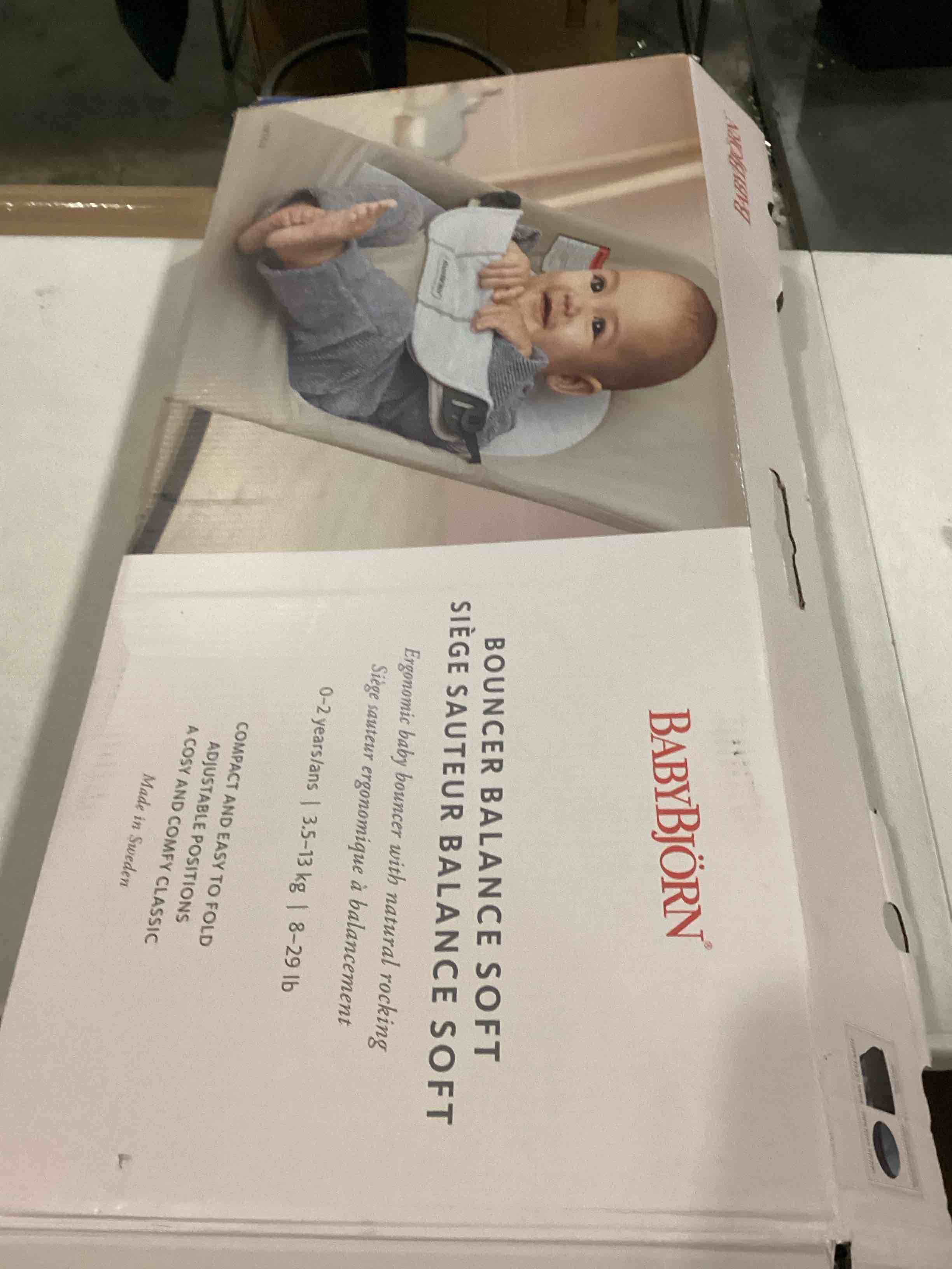 https://s3.amazonaws.com/lotting-images-prod/bidfta/RED4165709_1706891425562.jpeg
