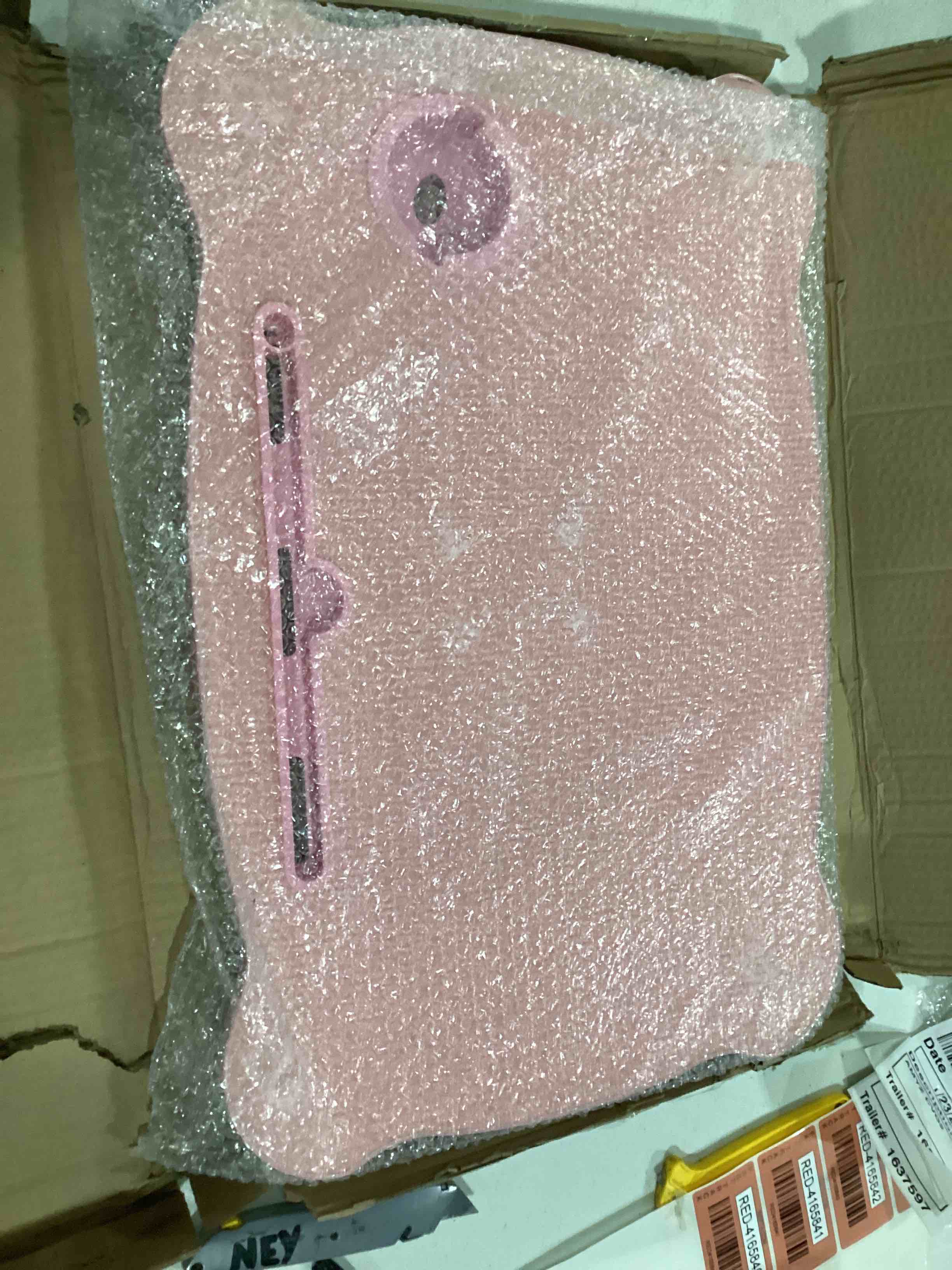 https://s3.amazonaws.com/lotting-images-prod/bidfta/RED4165840_1707162036226.jpeg