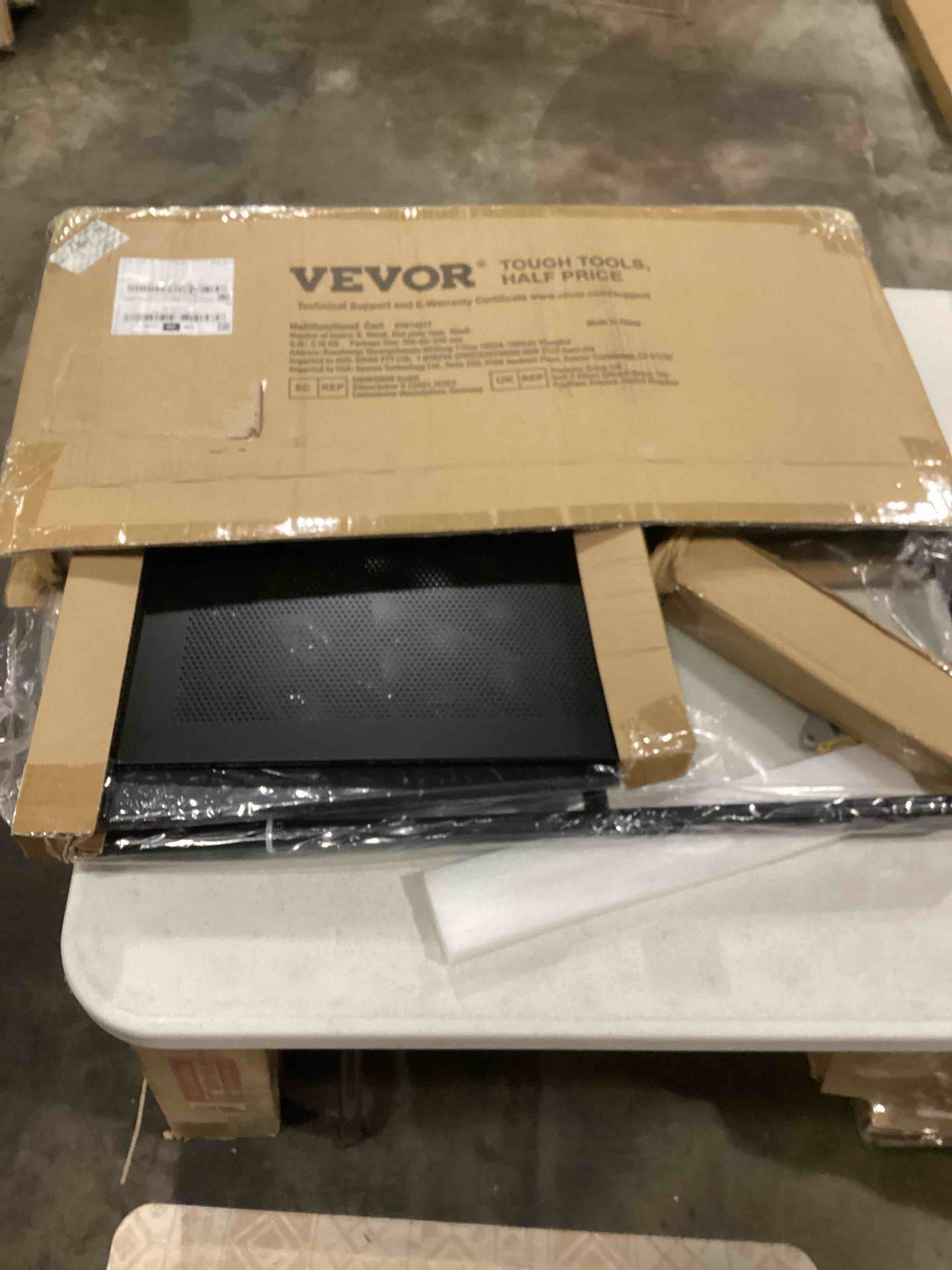 https://s3.amazonaws.com/lotting-images-prod/bidfta/RED4165922_1707235499396.jpeg