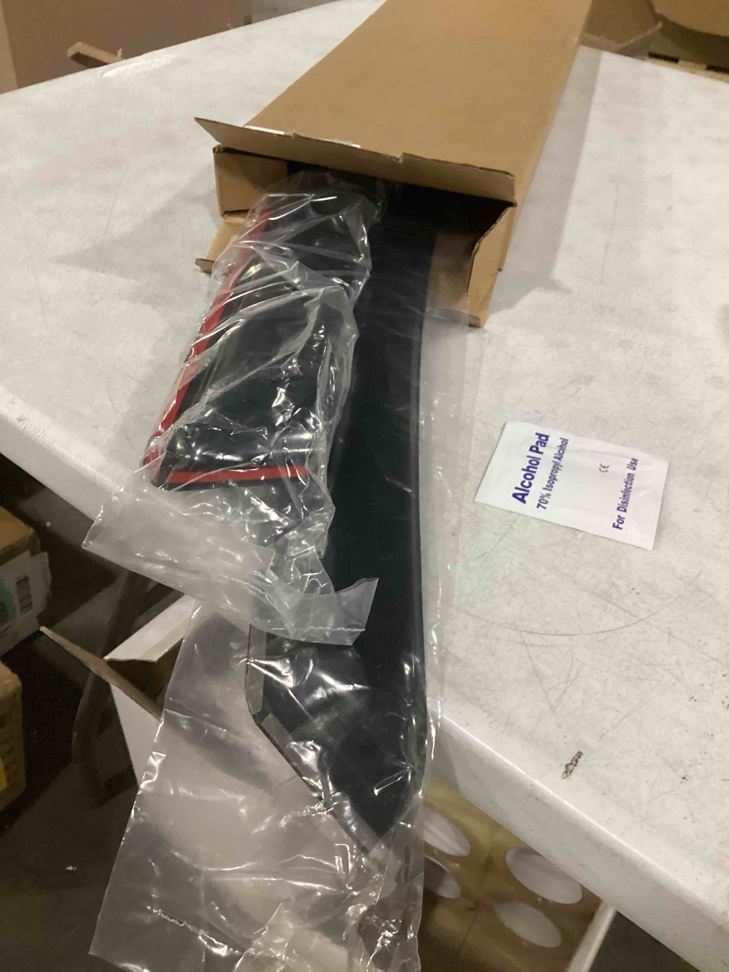 https://s3.amazonaws.com/lotting-images-prod/bidfta/RED4166002_1704917185462.jpeg