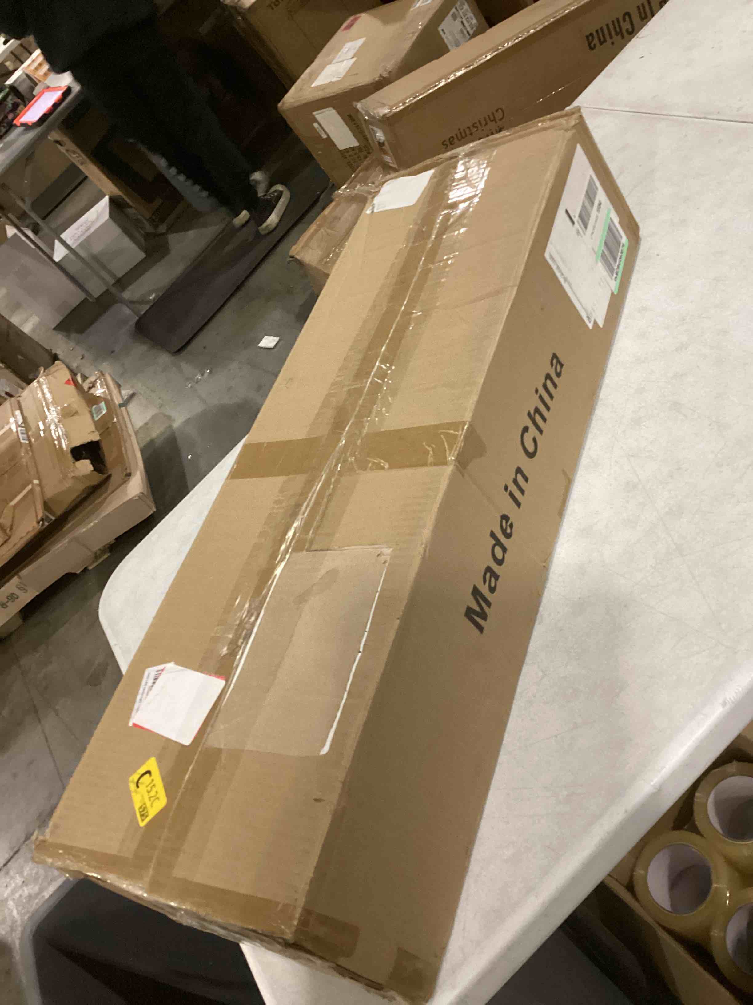 https://s3.amazonaws.com/lotting-images-prod/bidfta/RED4166594_1705937835722.jpeg