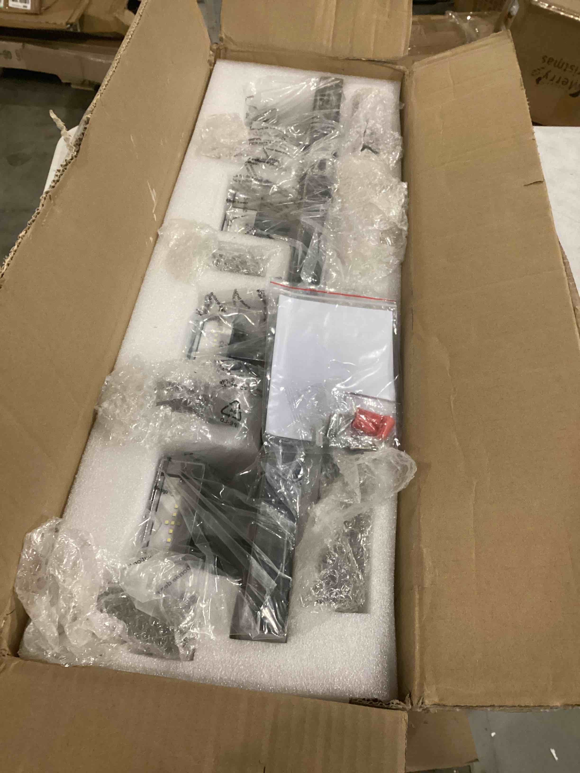 https://s3.amazonaws.com/lotting-images-prod/bidfta/RED4166594_1705937865583.jpeg