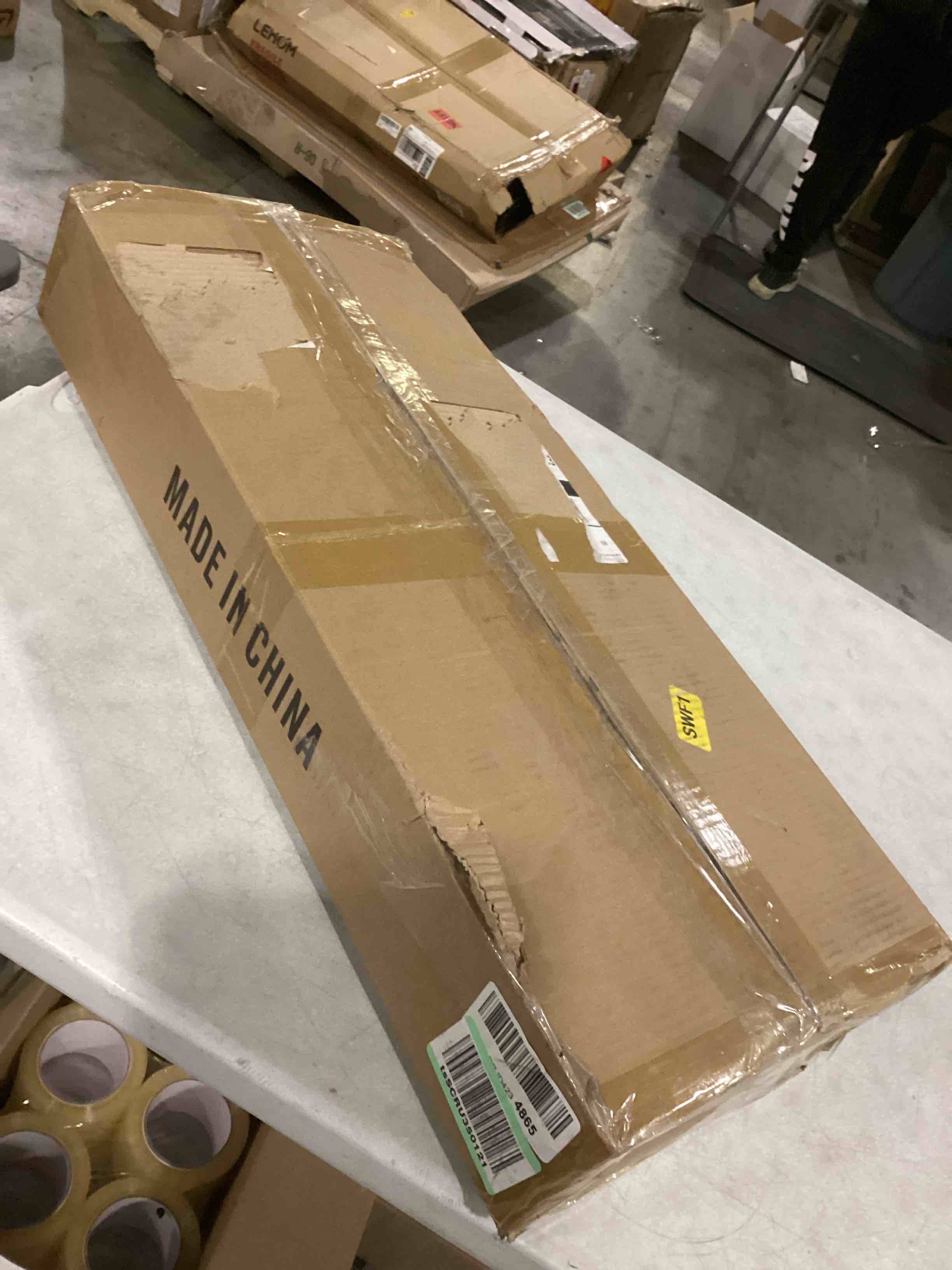 https://s3.amazonaws.com/lotting-images-prod/bidfta/RED4166600_1705938901577.jpeg