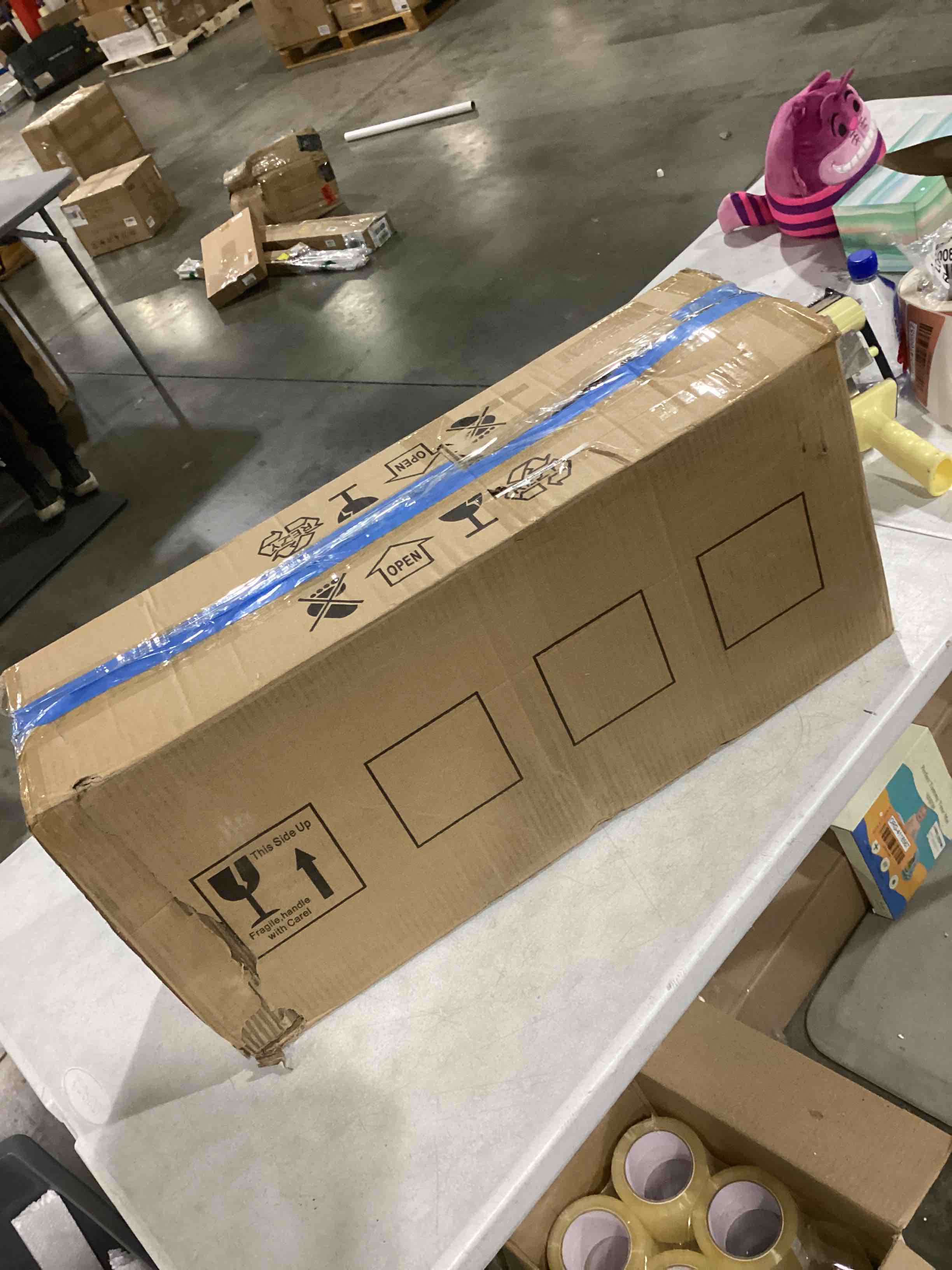 https://s3.amazonaws.com/lotting-images-prod/bidfta/RED4166657_1705954003821.jpeg