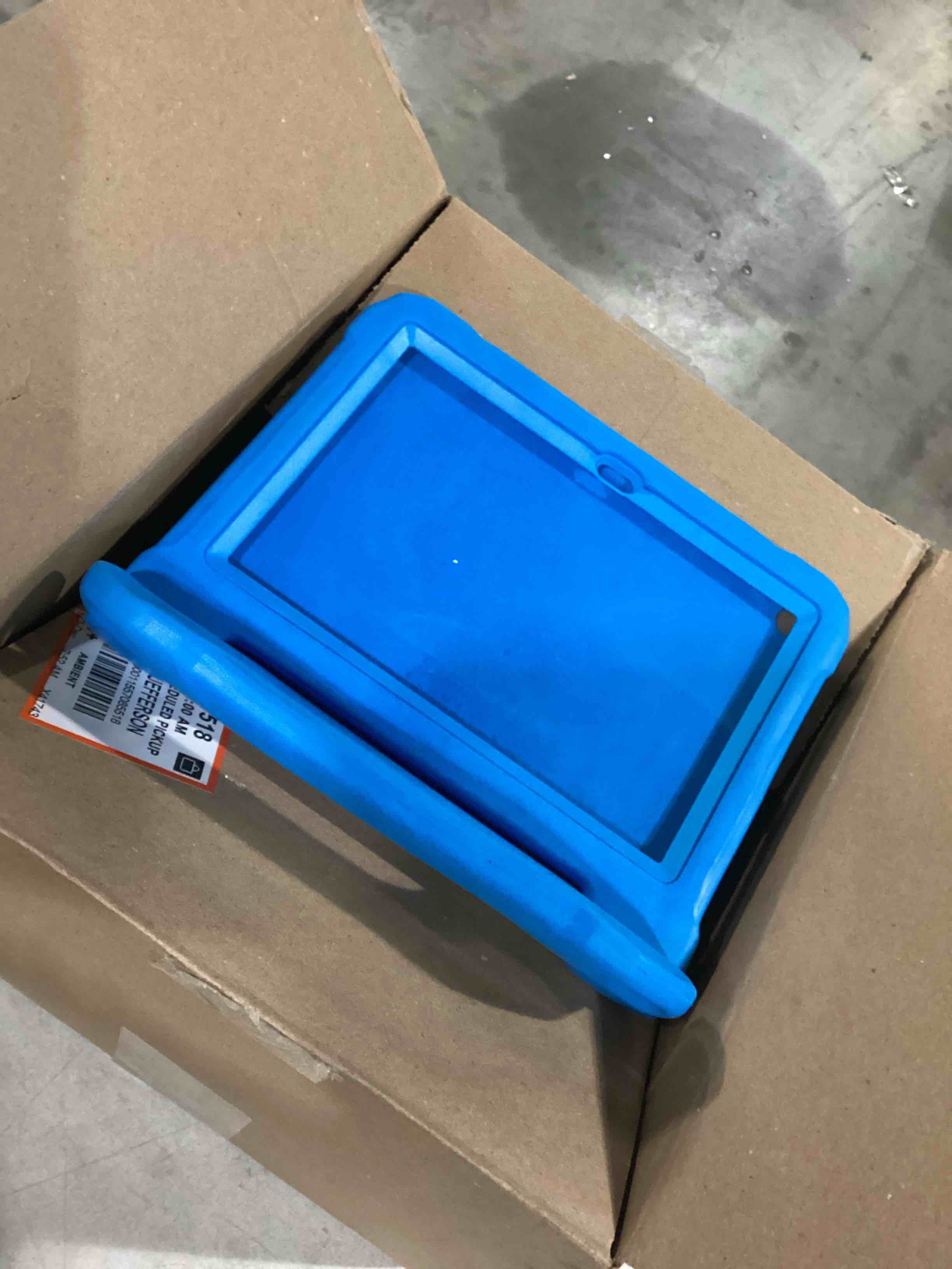 https://s3.amazonaws.com/lotting-images-prod/bidfta/RED4166731_1706025825616.jpeg
