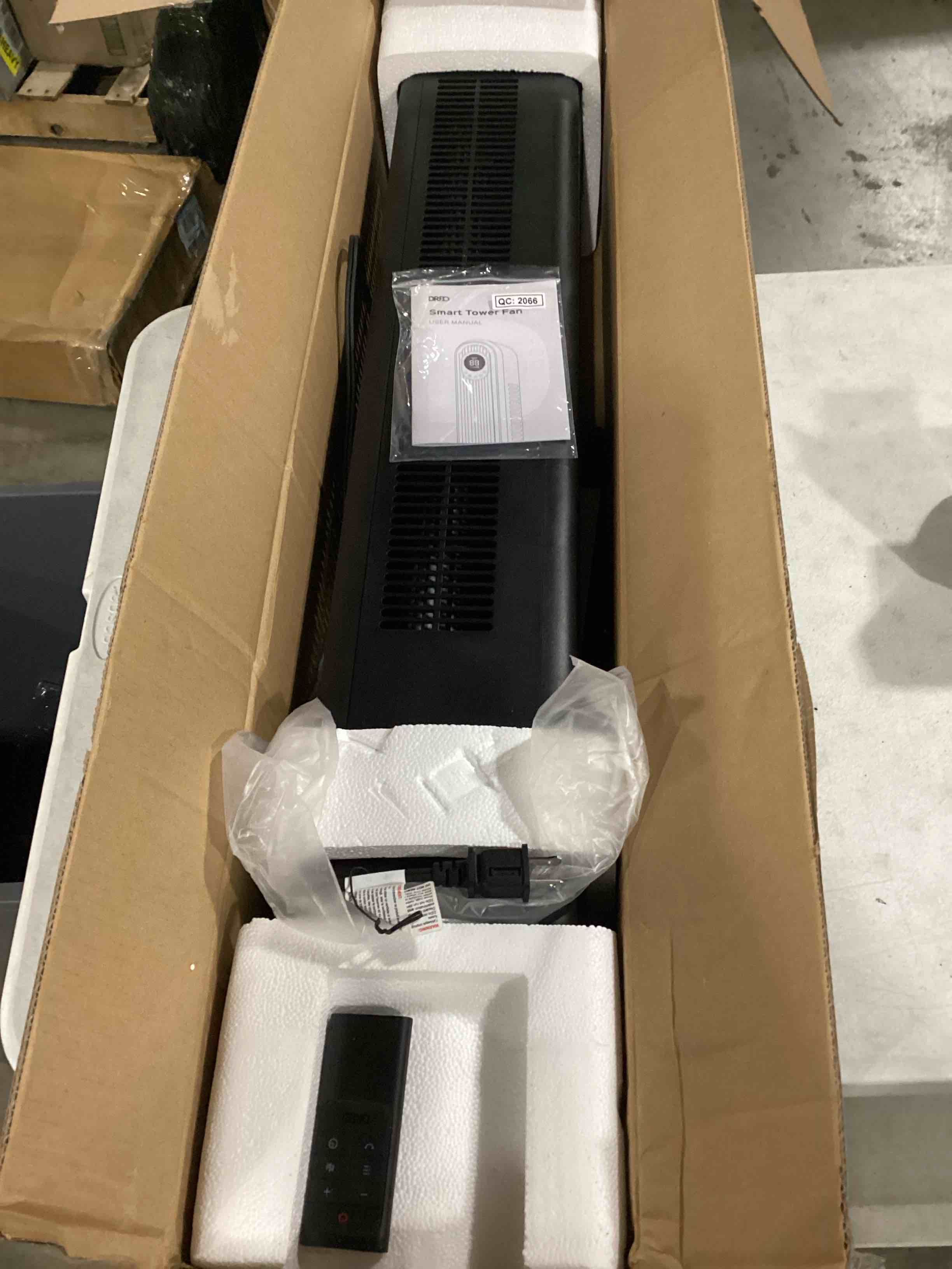 https://s3.amazonaws.com/lotting-images-prod/bidfta/RED4166919_1706192405853.jpeg